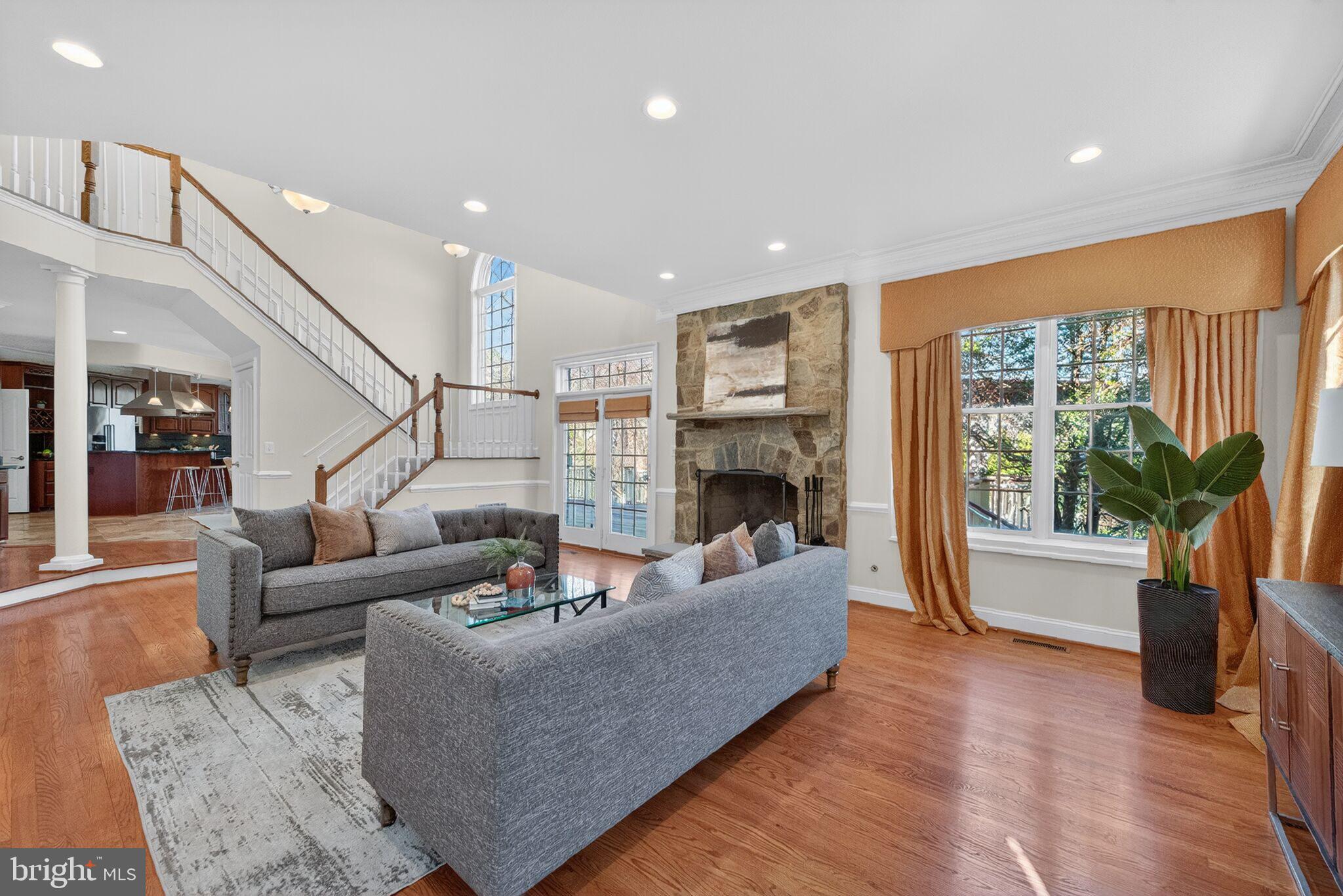 ELKINS - Residential