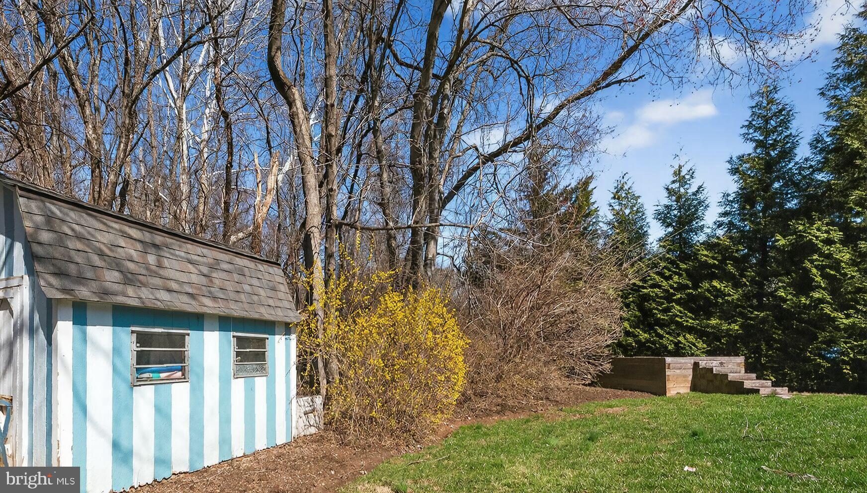 ELKINS - Residential