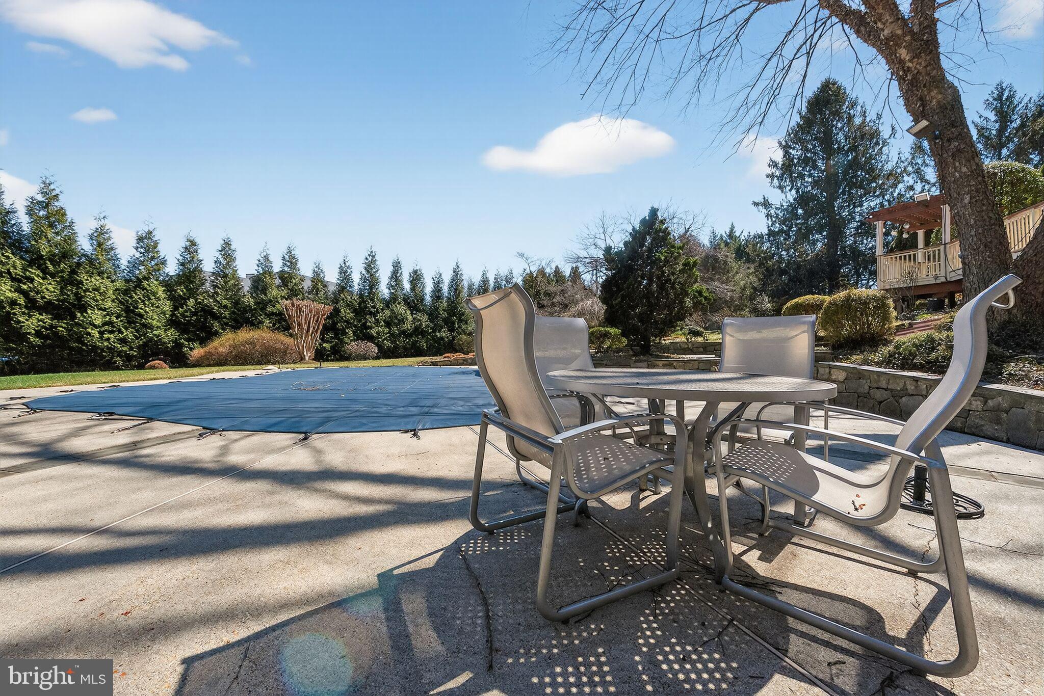 ELKINS - Residential