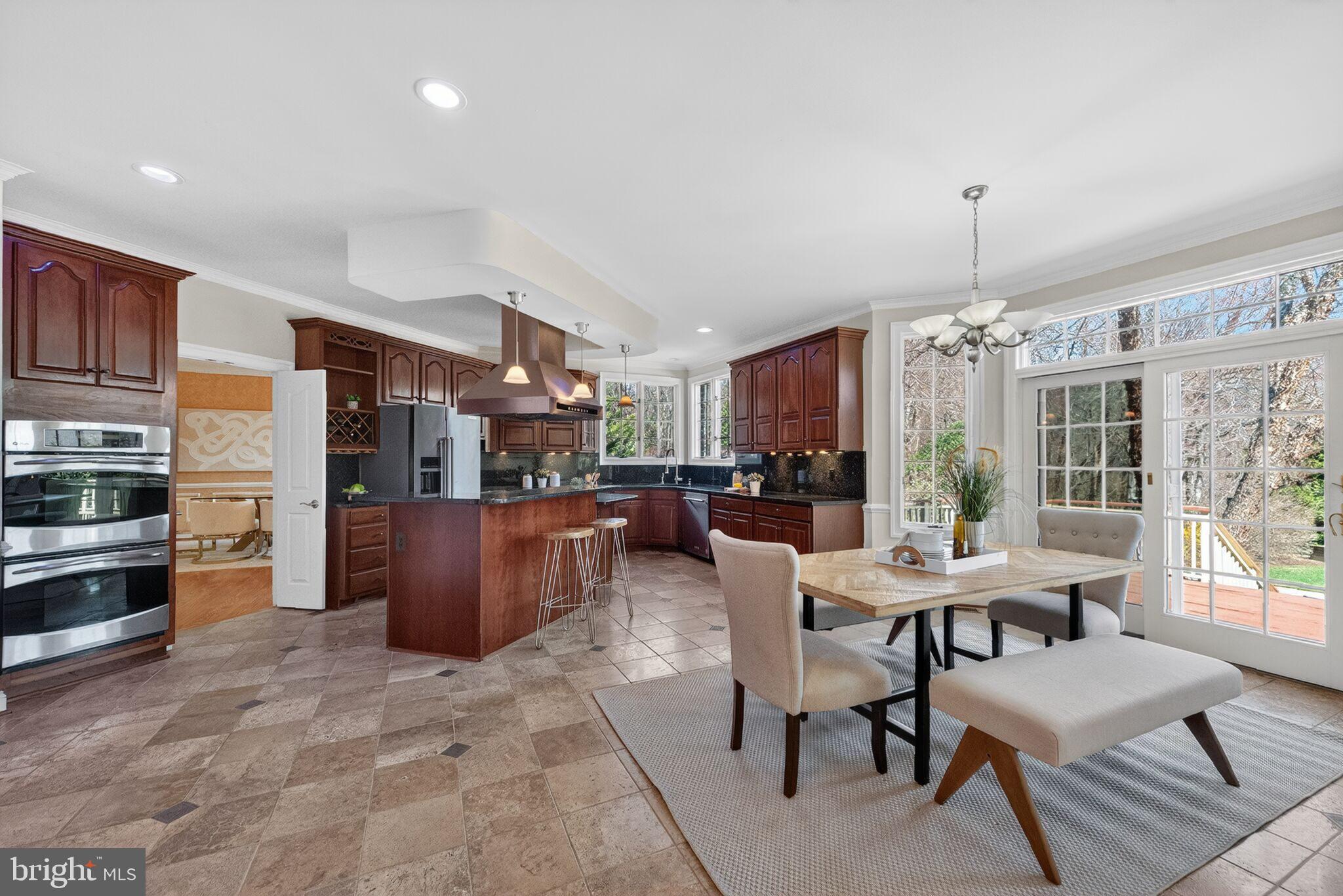 ELKINS - Residential