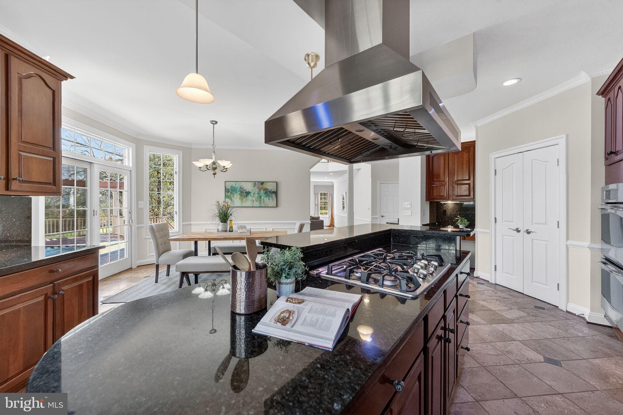 ELKINS - Residential