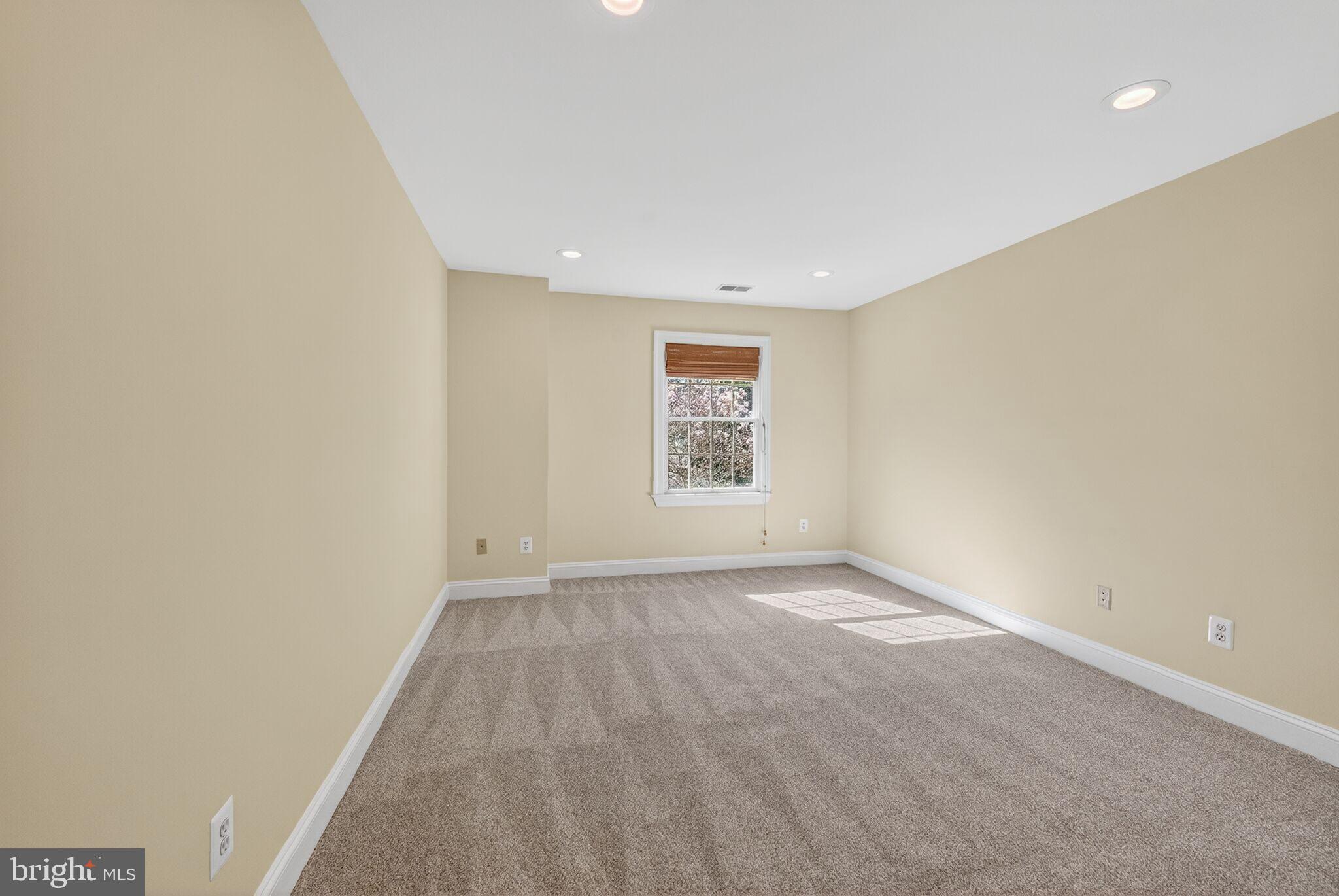 ELKINS - Residential