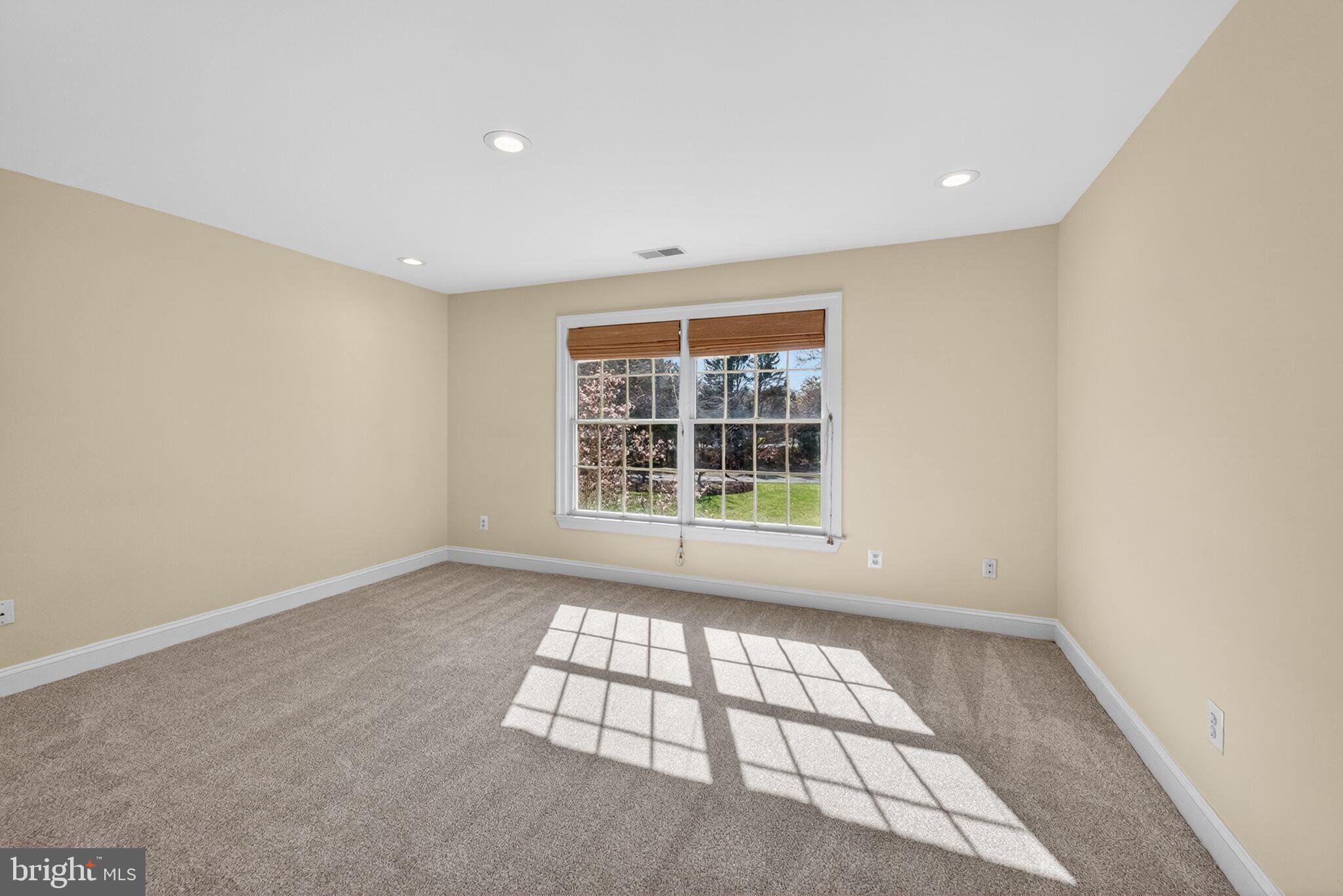 ELKINS - Residential