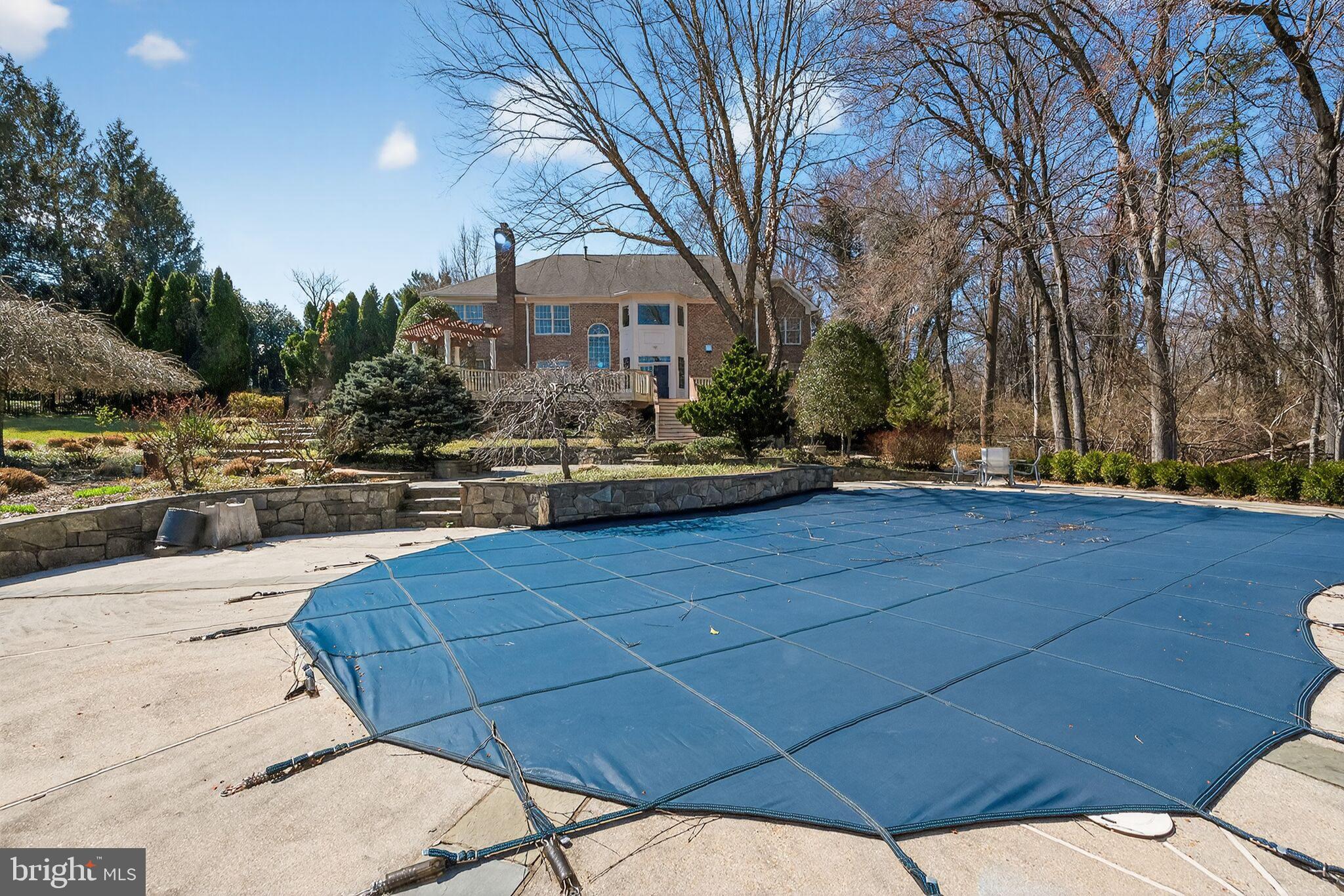 ELKINS - Residential