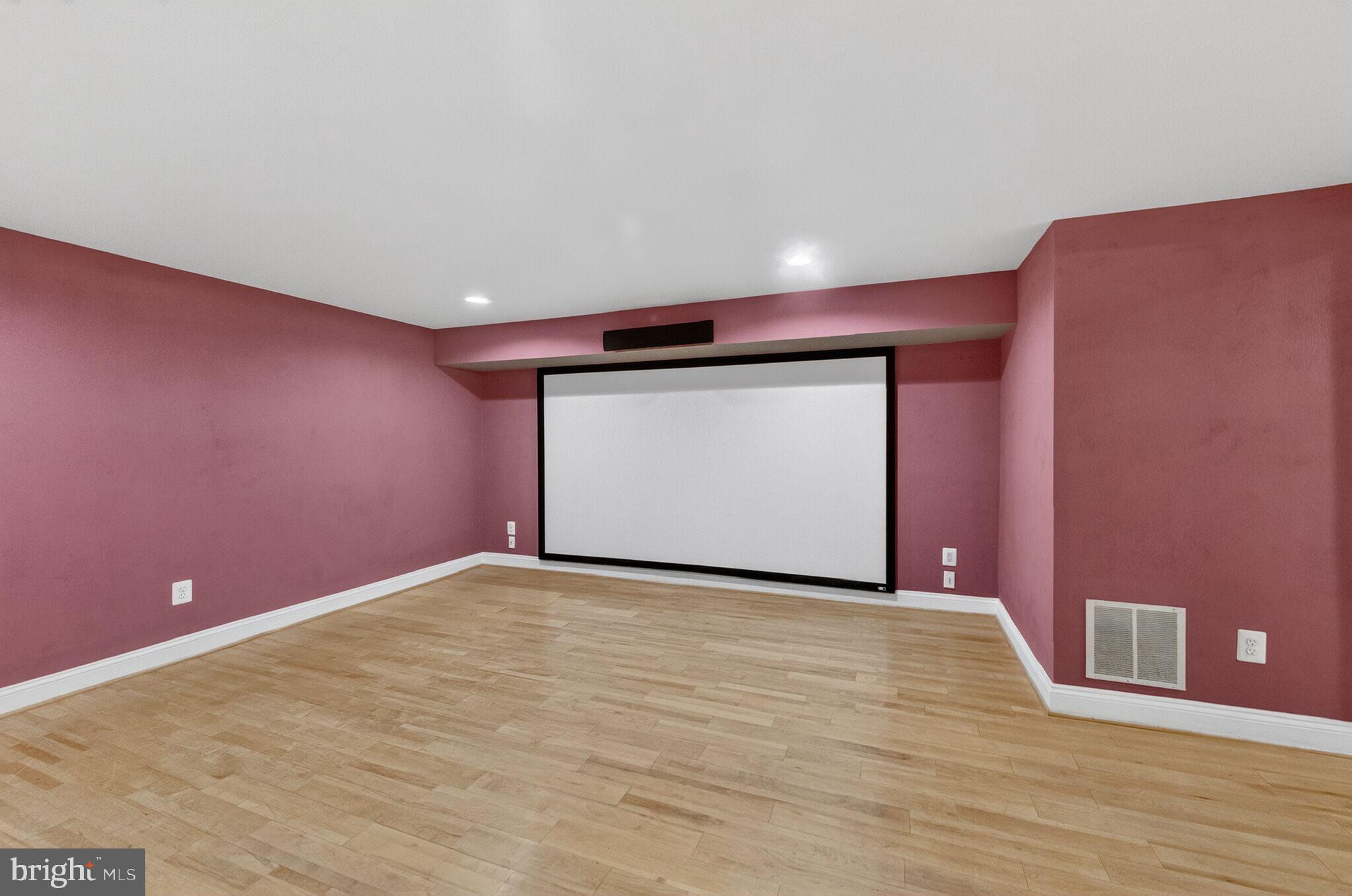 ELKINS - Residential