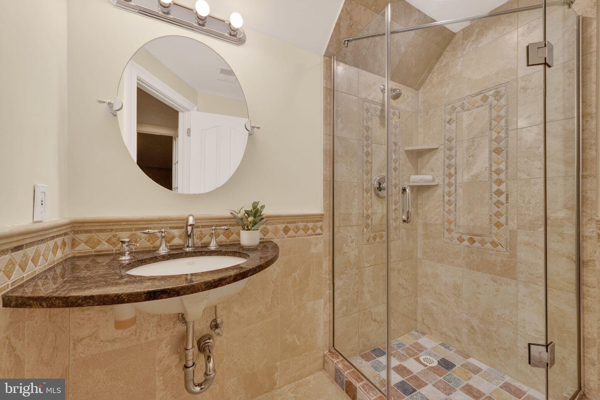 ELKINS - Residential