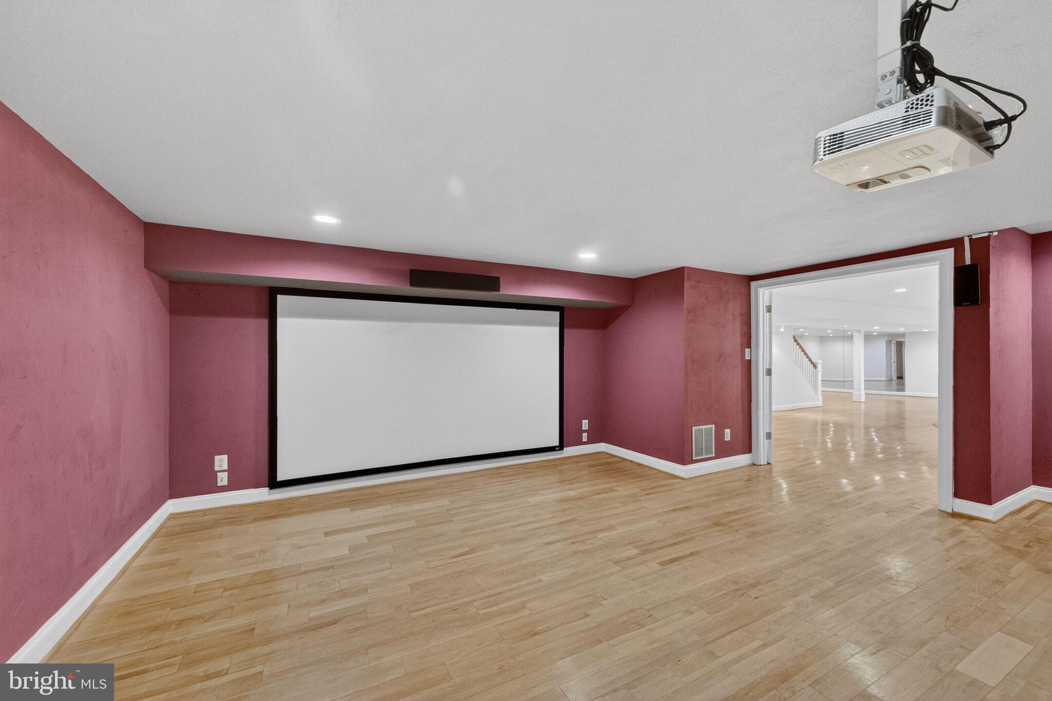 ELKINS - Residential