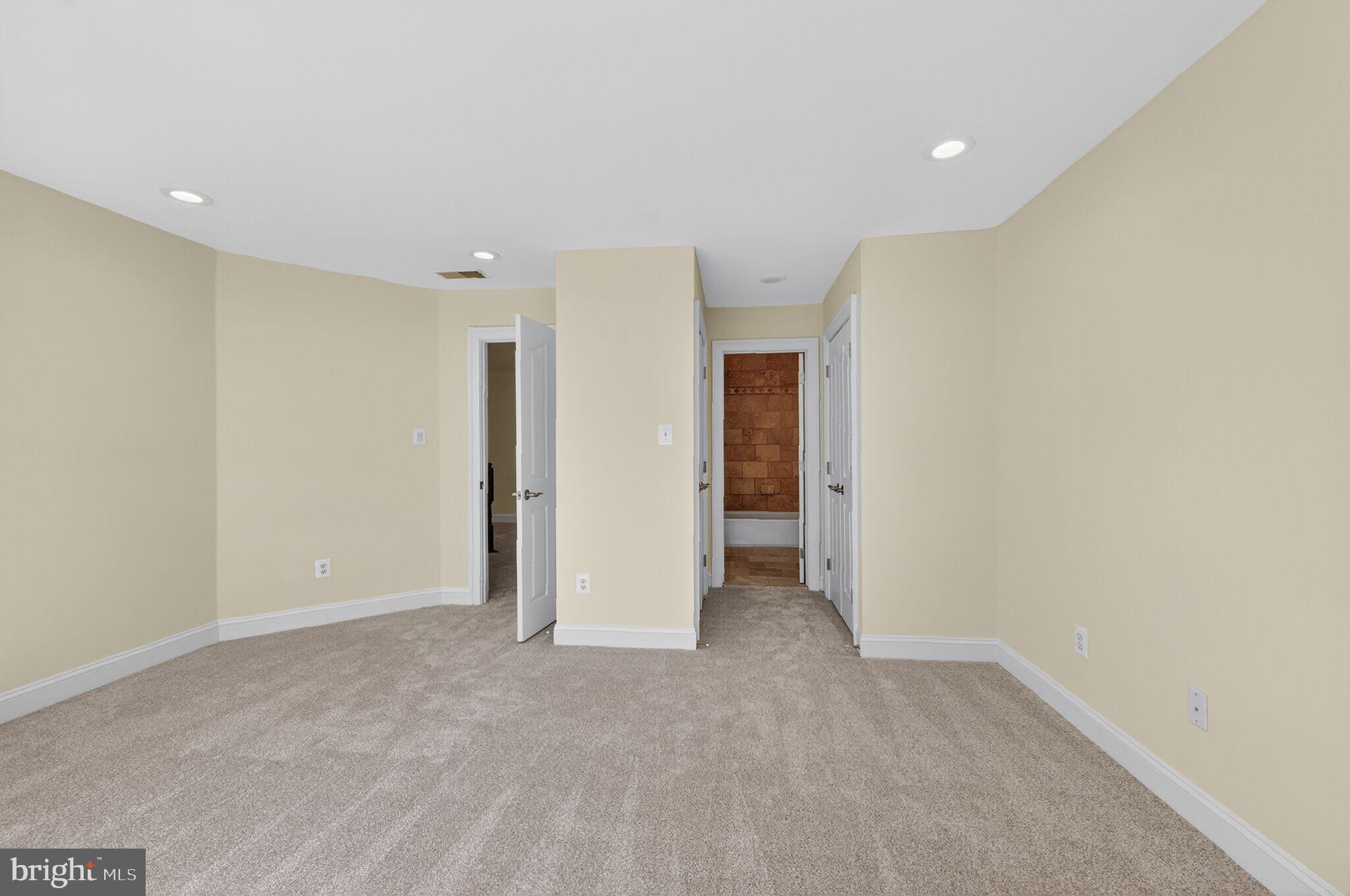 ELKINS - Residential