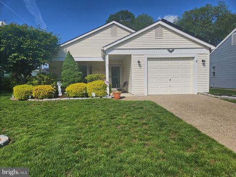 68 FINCHLEY COURT SOUTHAMPTON NJ 08088