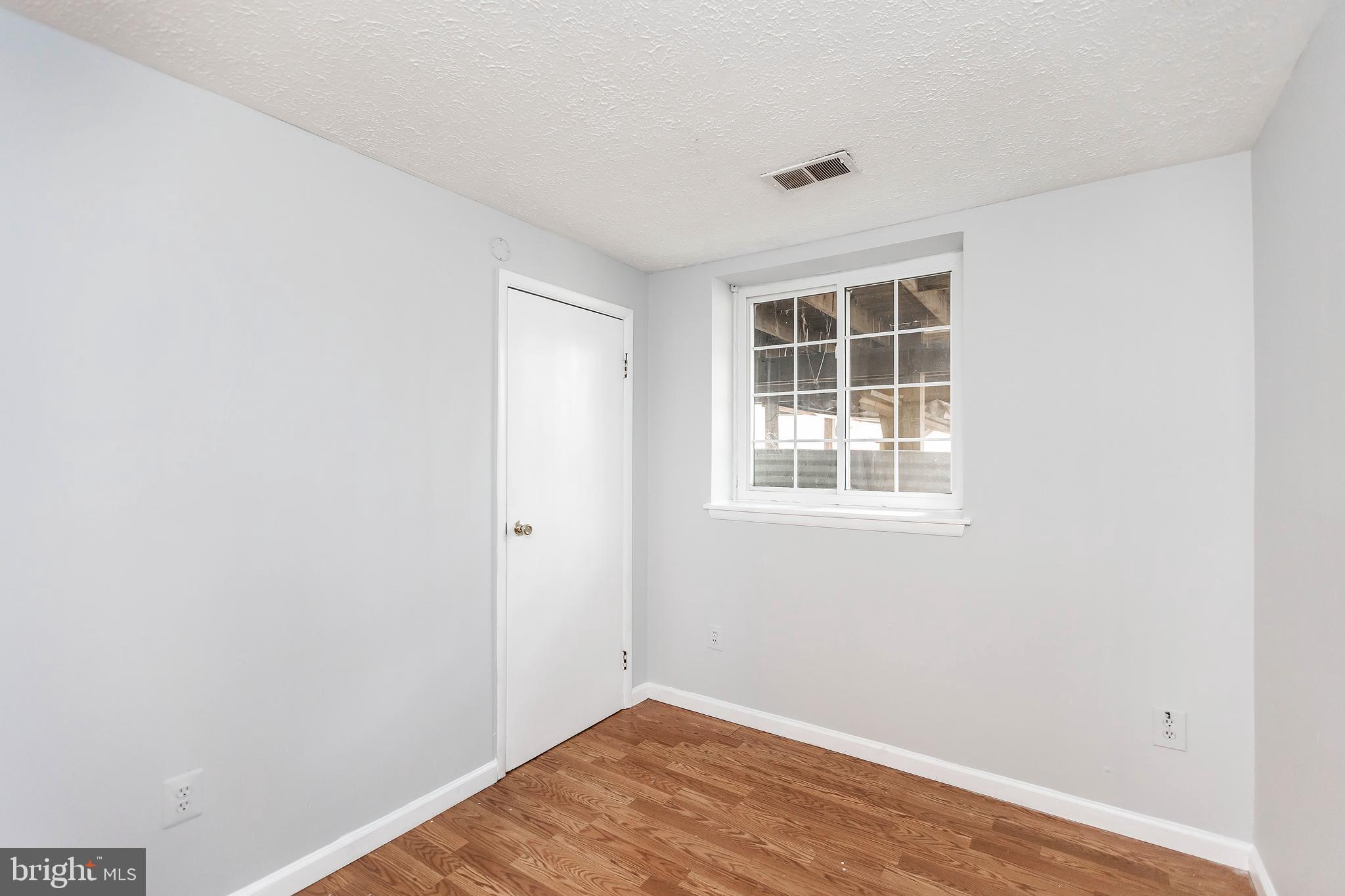 MILL CREEK SOUTH - Residential