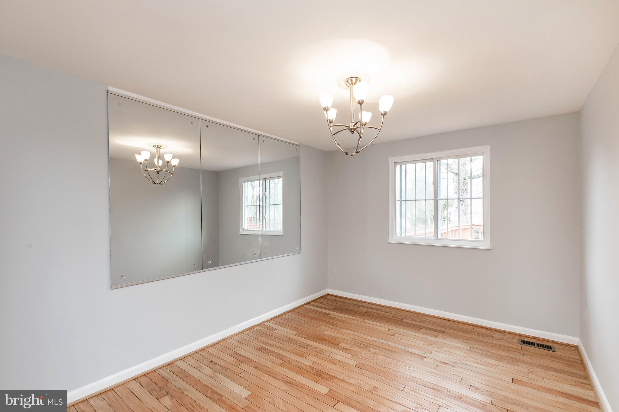 MILL CREEK SOUTH - Residential