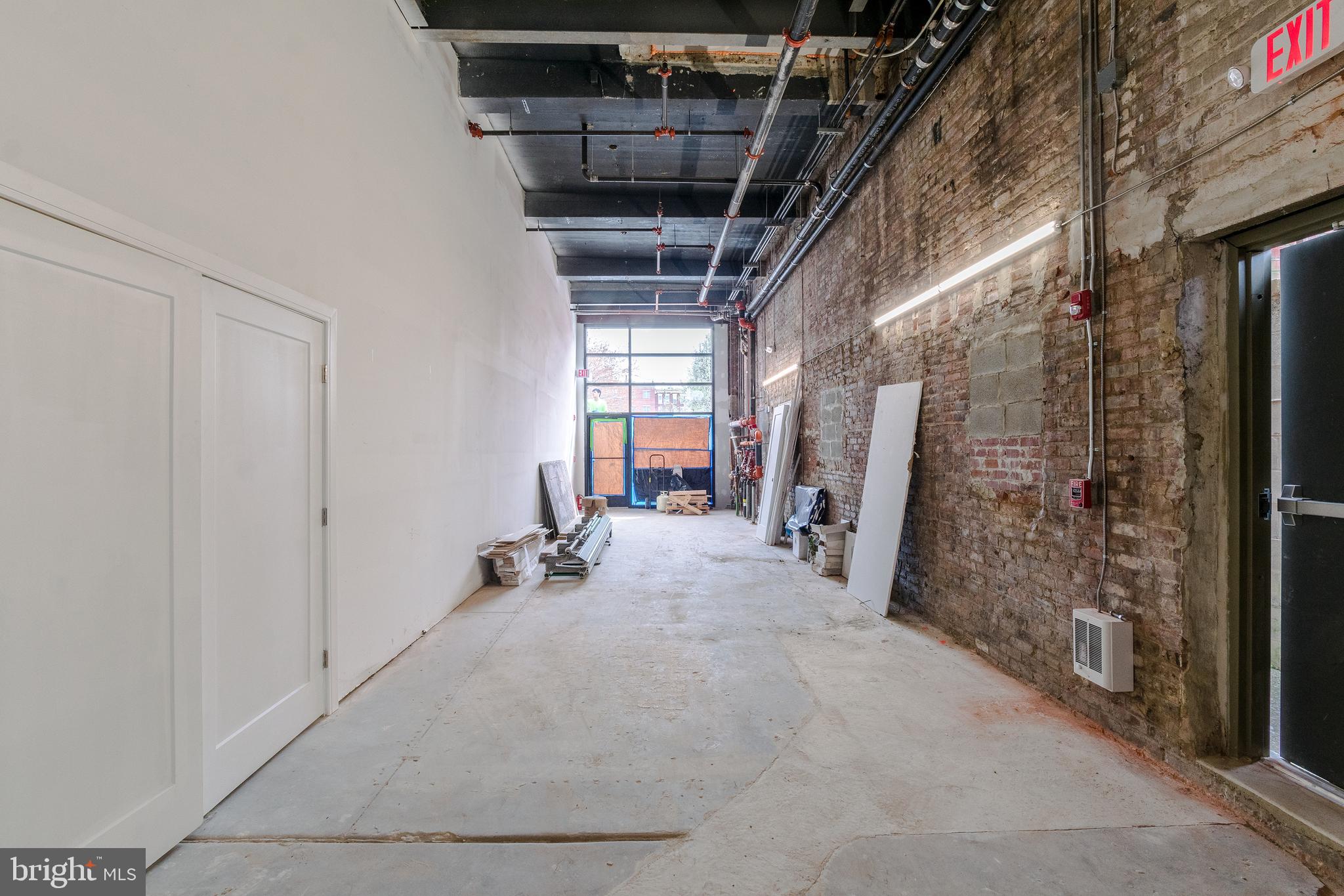 SOCIETY HILL - Commercial Lease