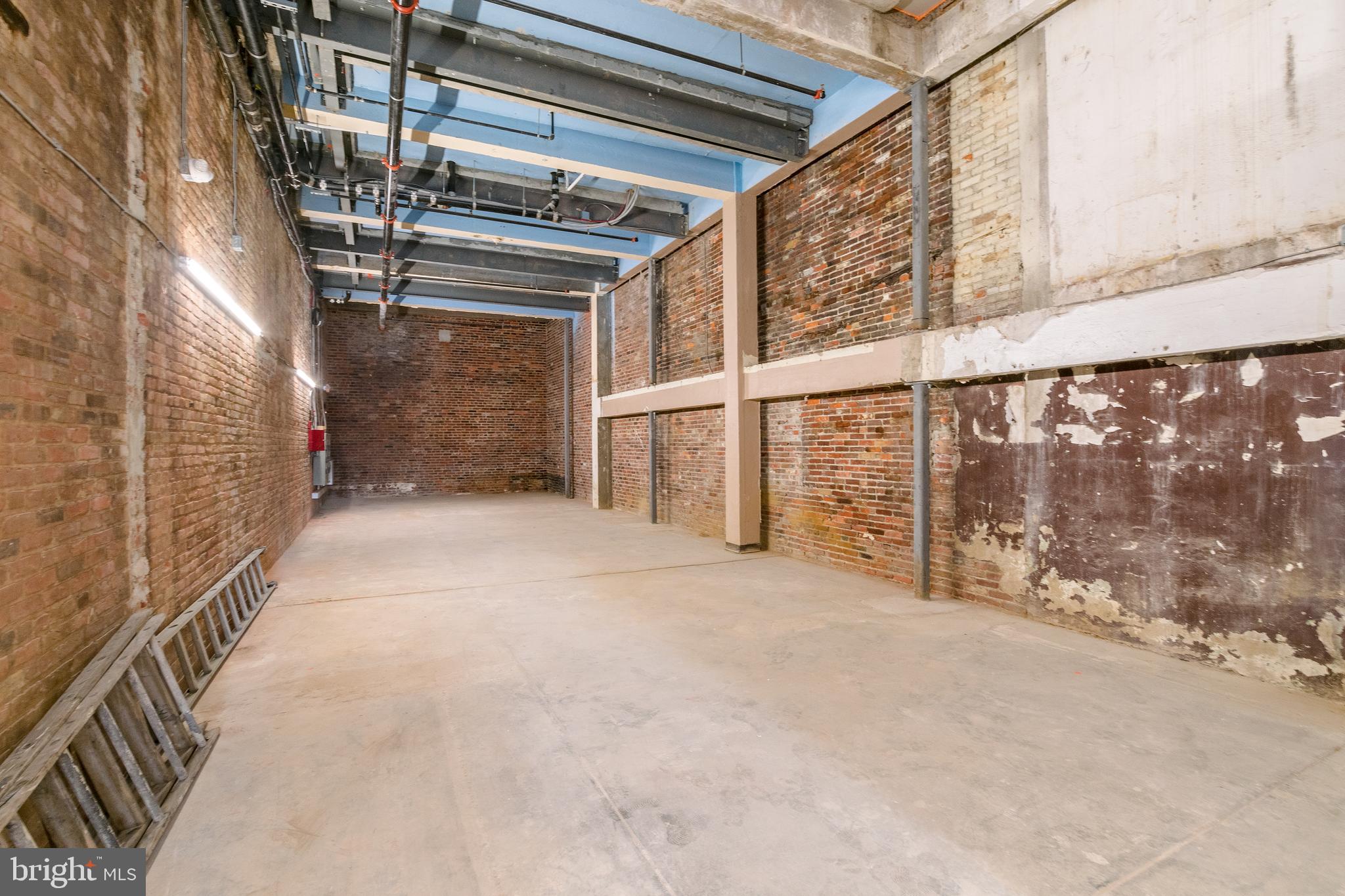 SOCIETY HILL - Commercial Lease