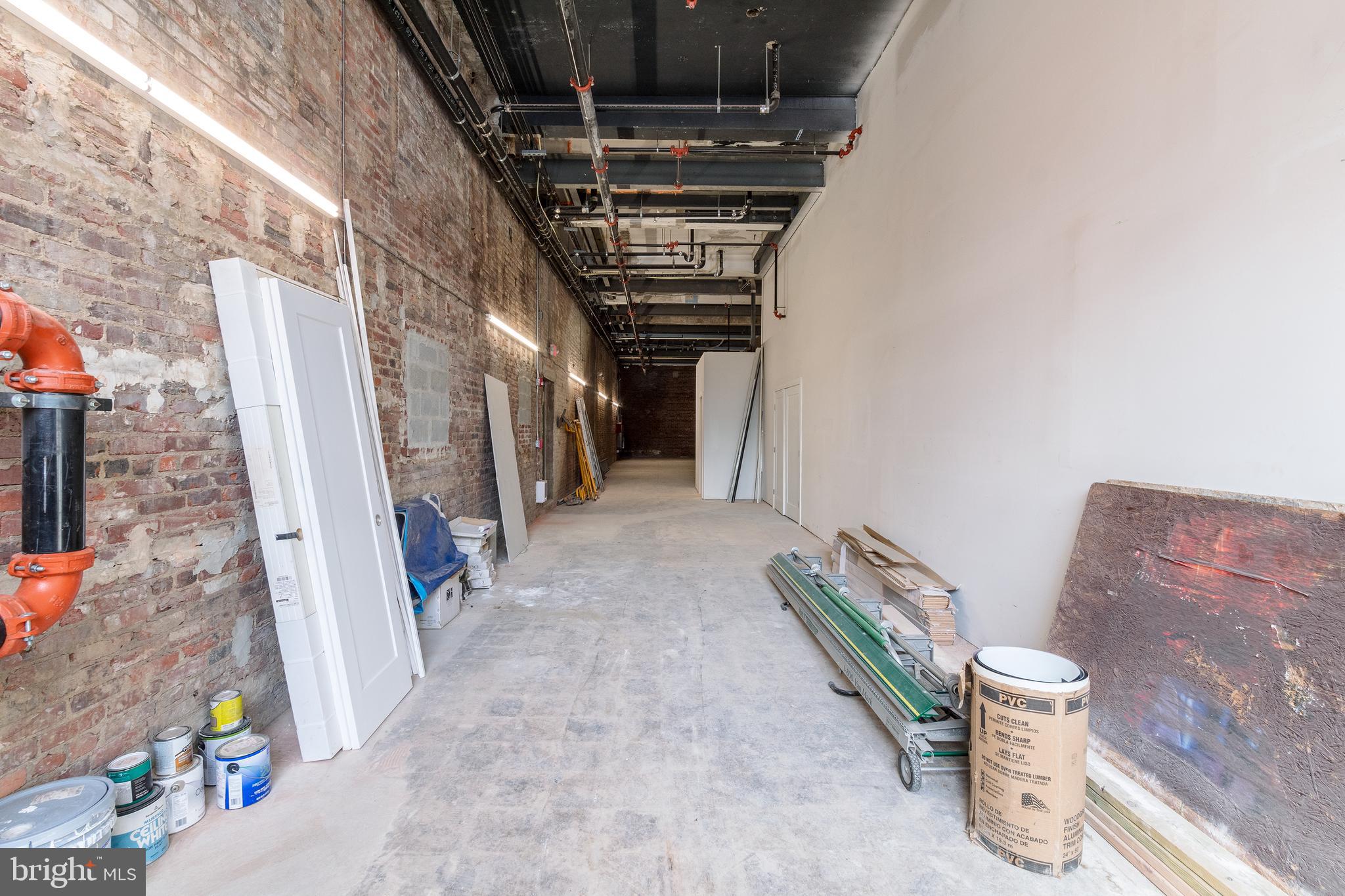 SOCIETY HILL - Commercial Lease