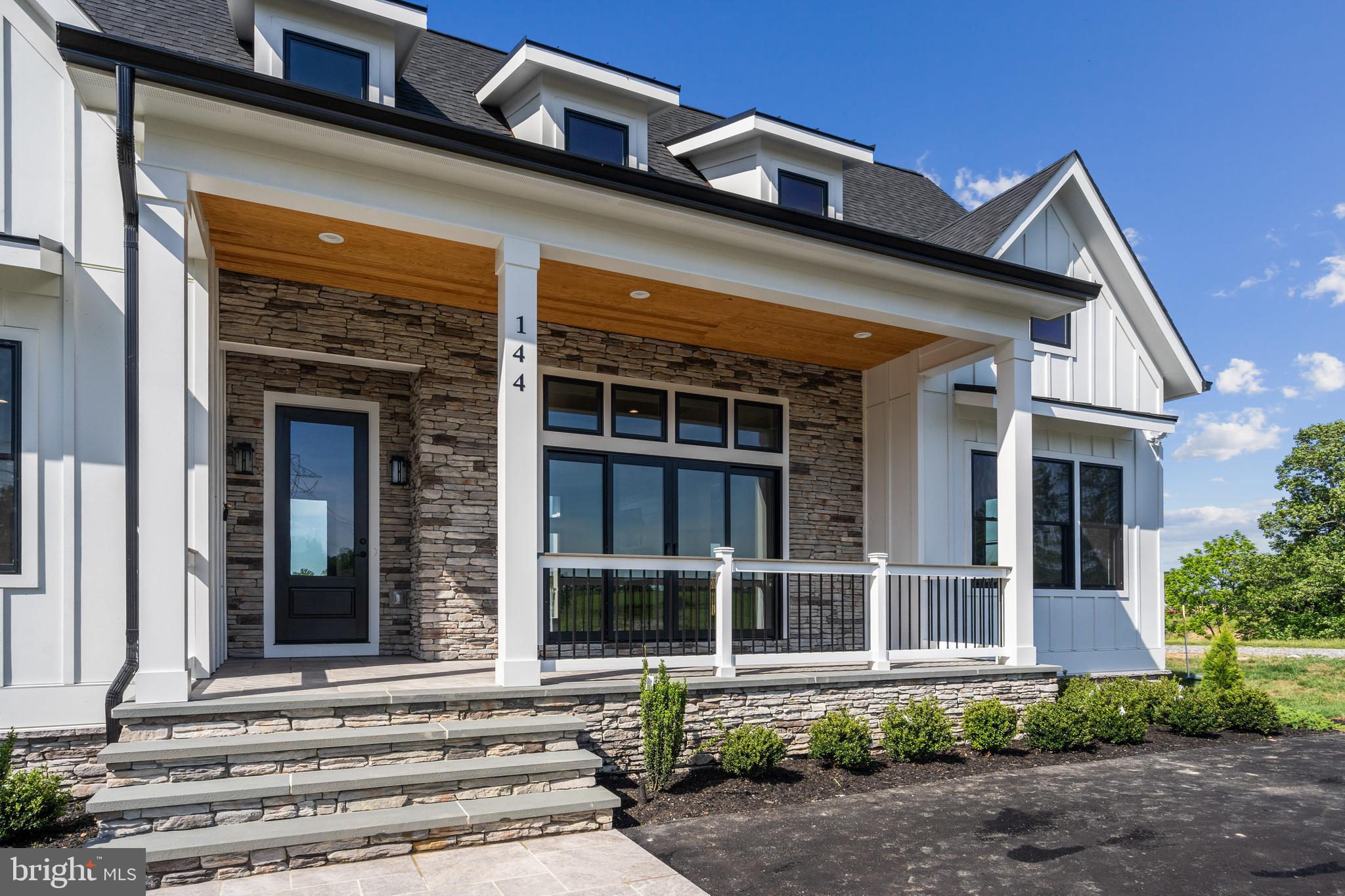 ROCK ISLAND LANDING - Residential