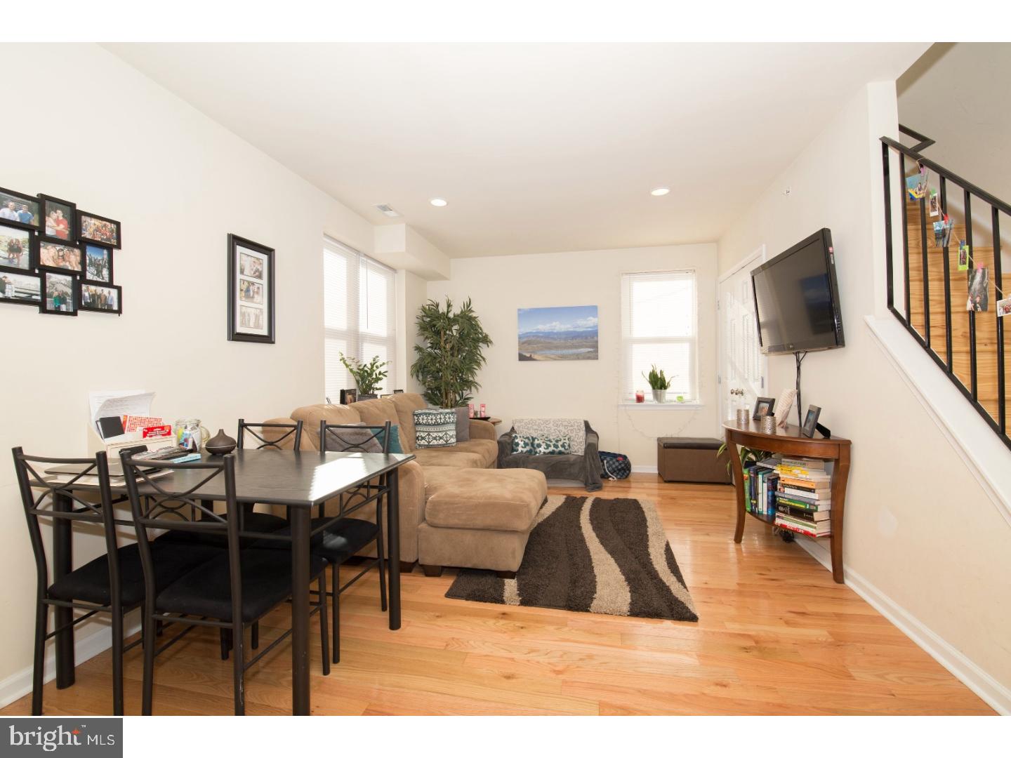 QUEEN VILLAGE - Commercial Sale