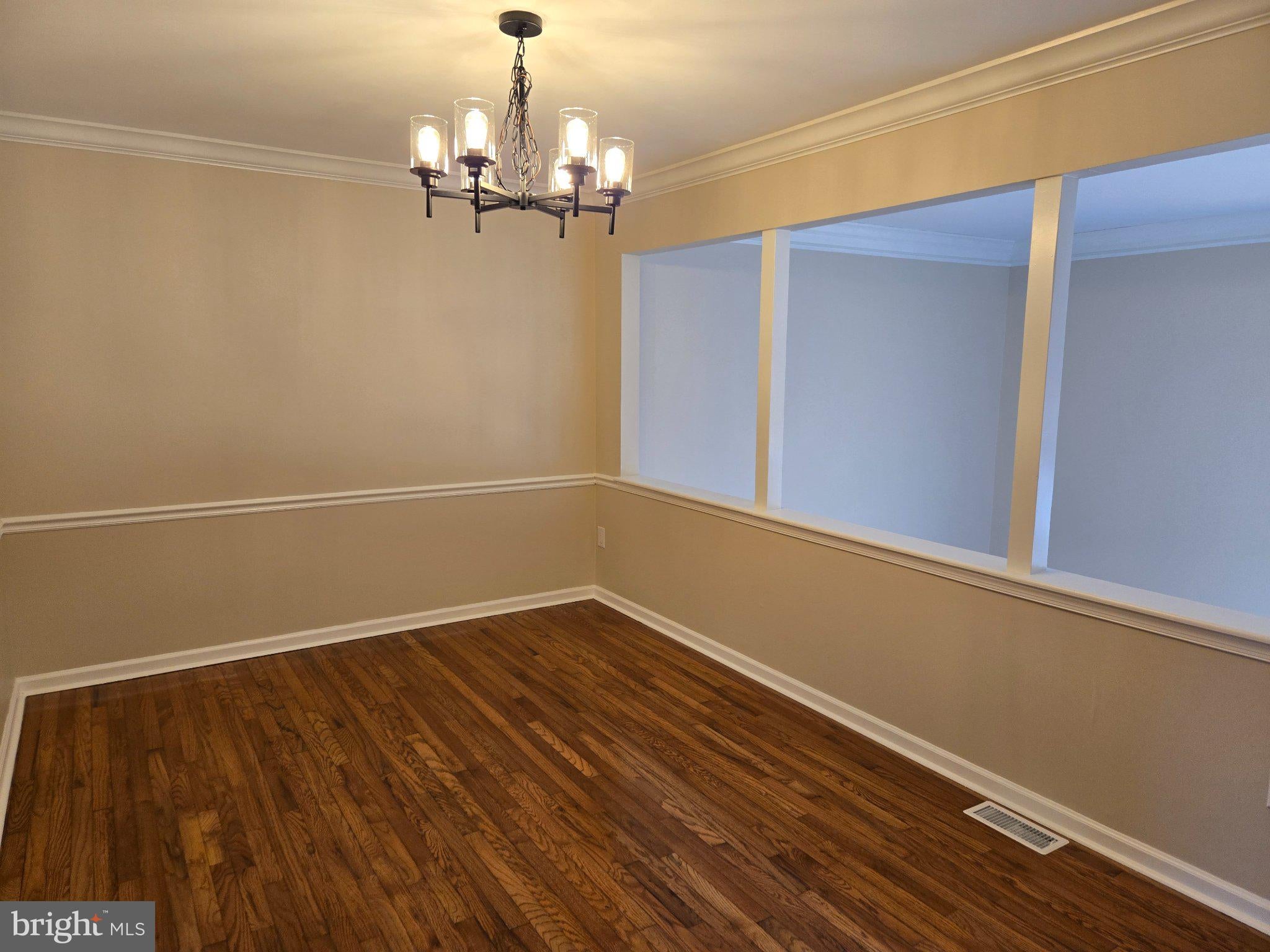 102 SOLWAY CIRCLE