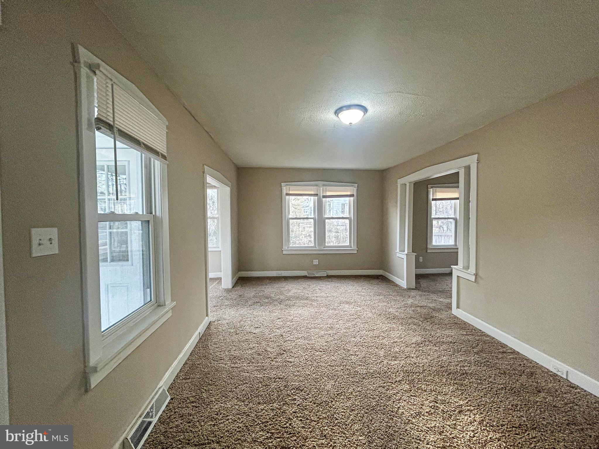 122 W SOMERDALE ROAD