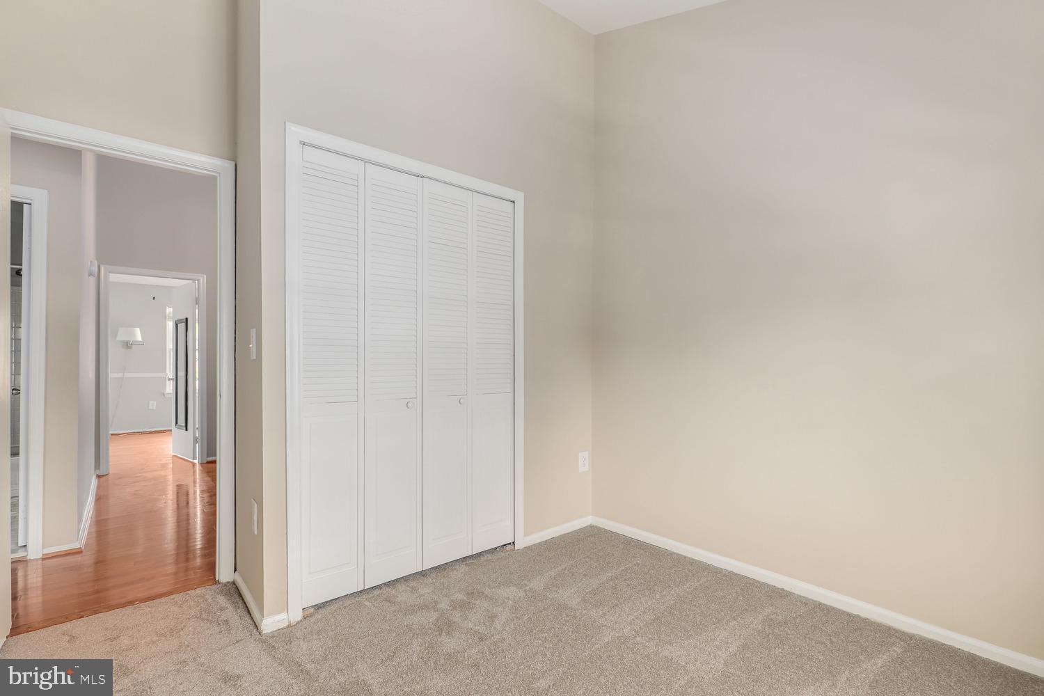 COUNTRYSIDE - Residential