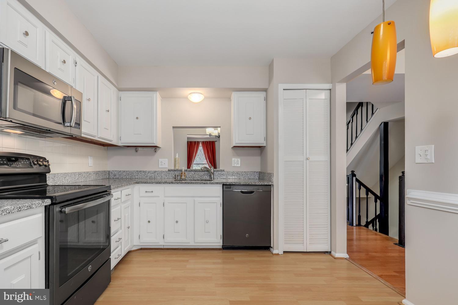 COUNTRYSIDE - Residential