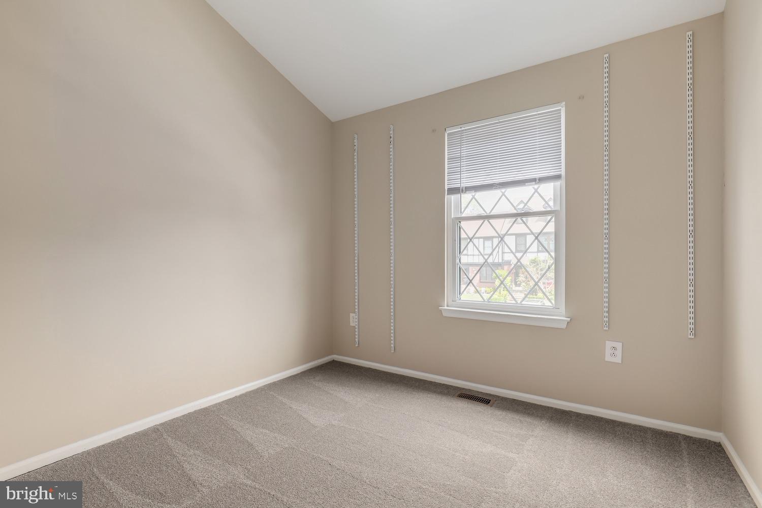 COUNTRYSIDE - Residential