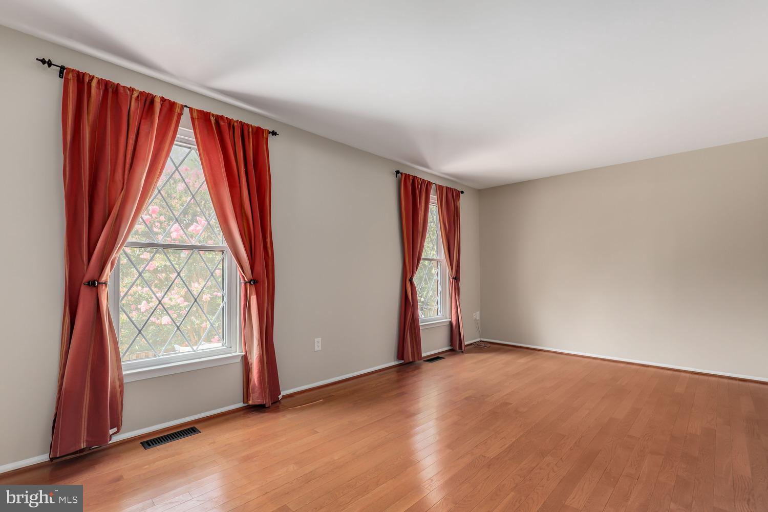 COUNTRYSIDE - Residential