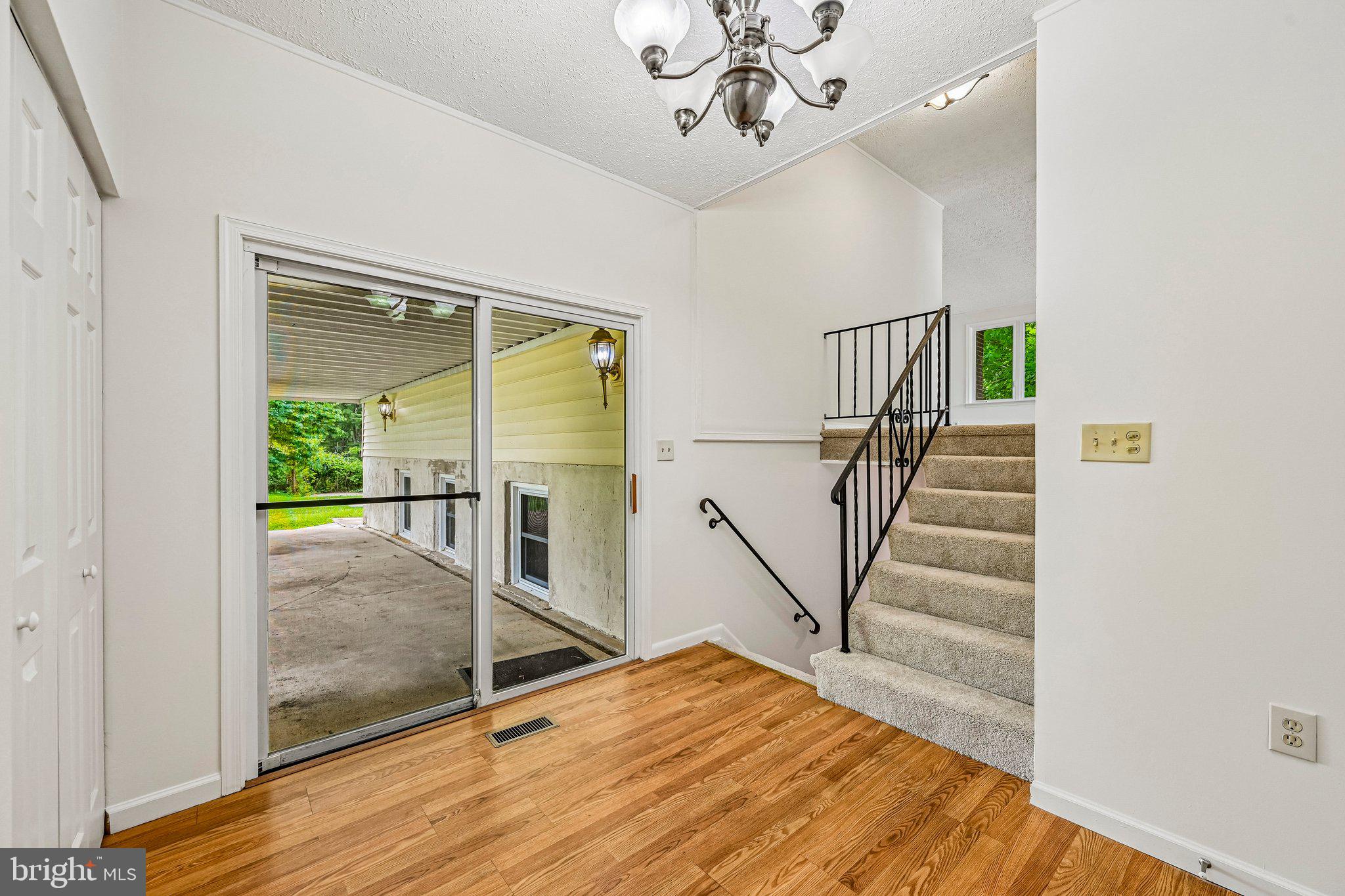 513 NORMANDY LANE