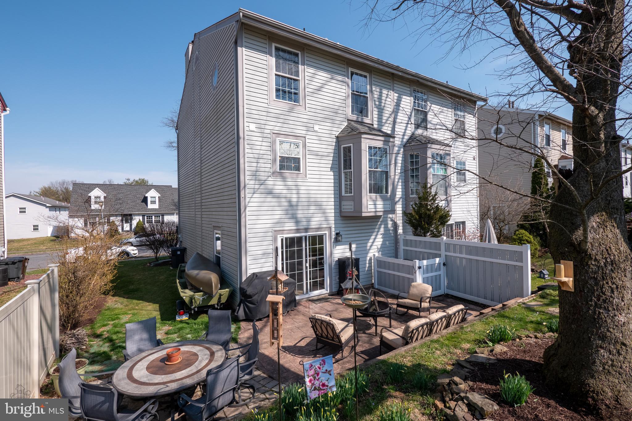 THE OAKS - Residential