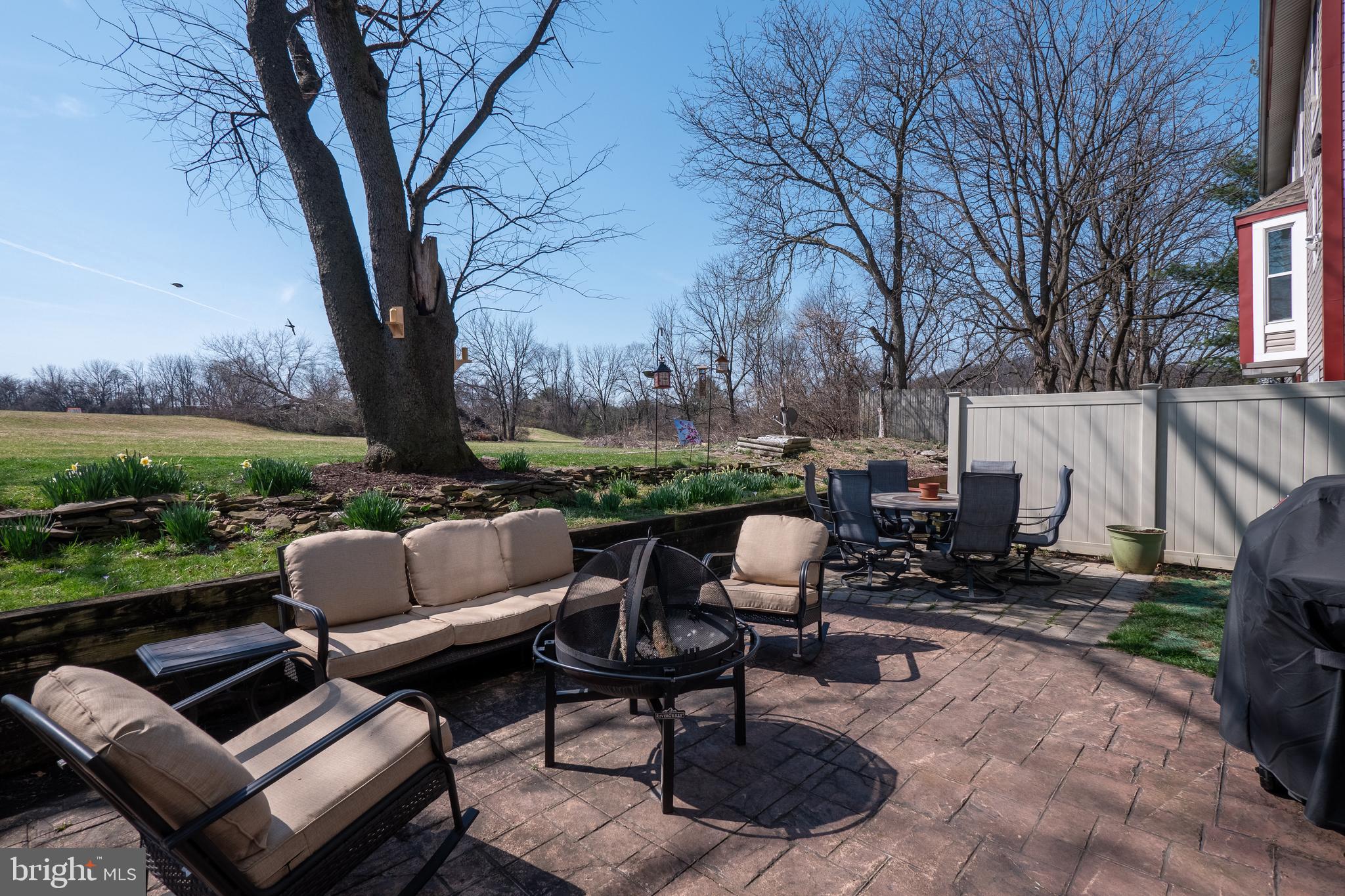 THE OAKS - Residential