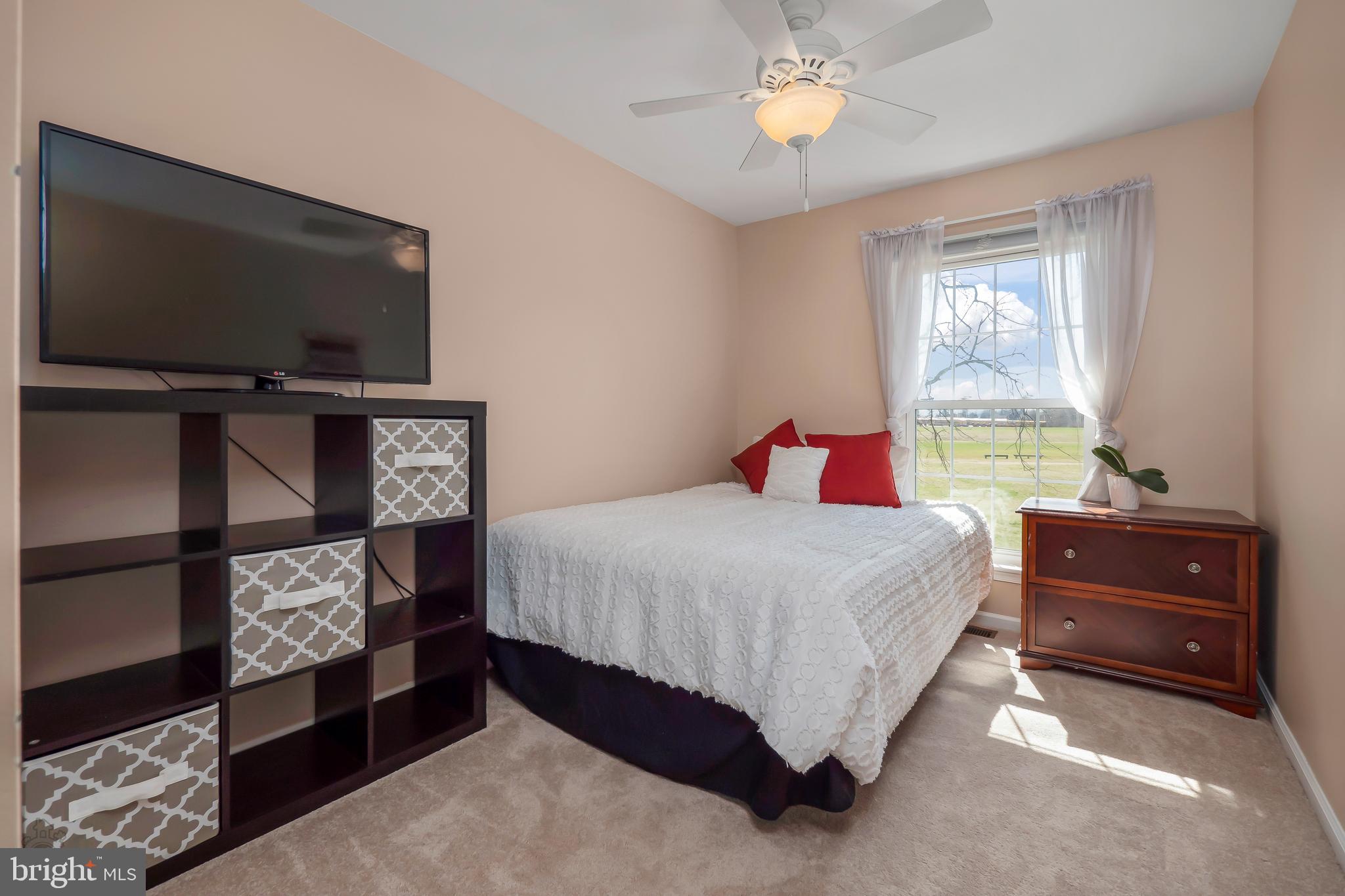 THE OAKS - Residential