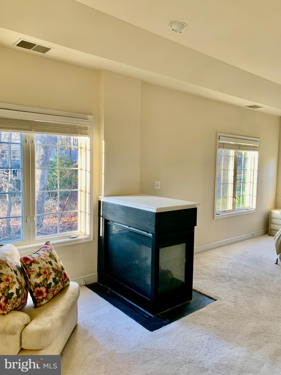 ROCKVILLE HEIGHTS - Residential