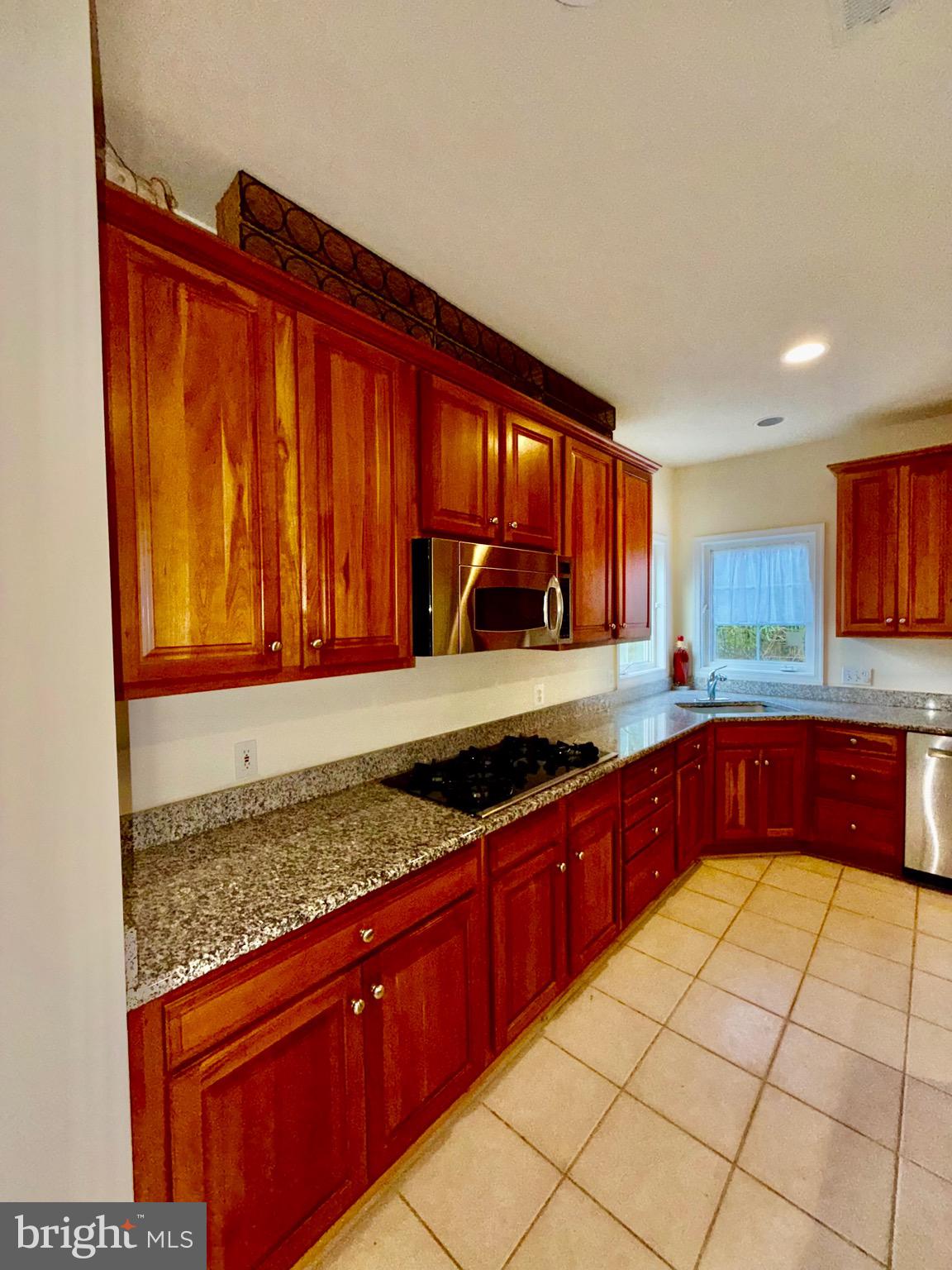 ROCKVILLE HEIGHTS - Residential