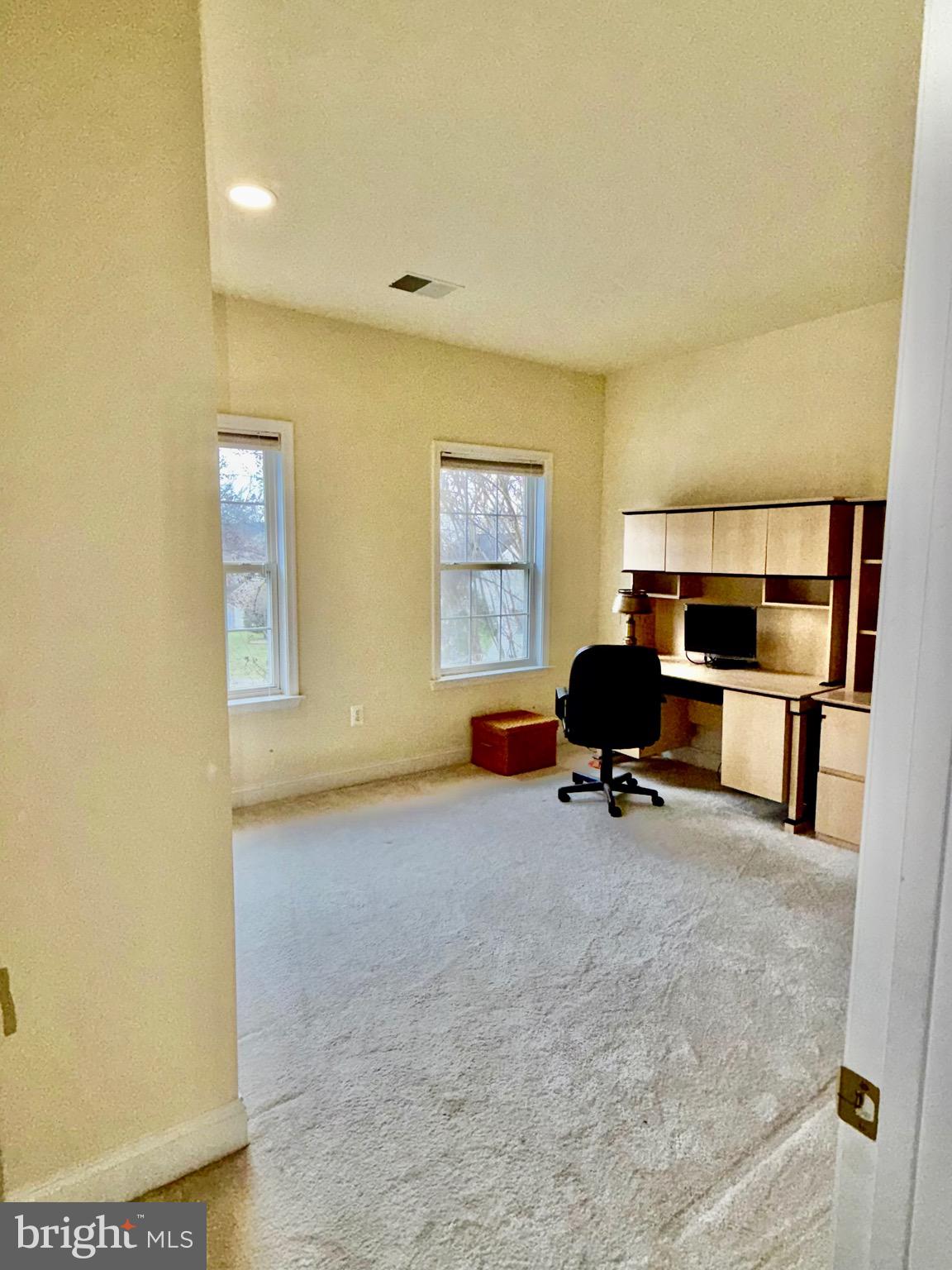 ROCKVILLE HEIGHTS - Residential