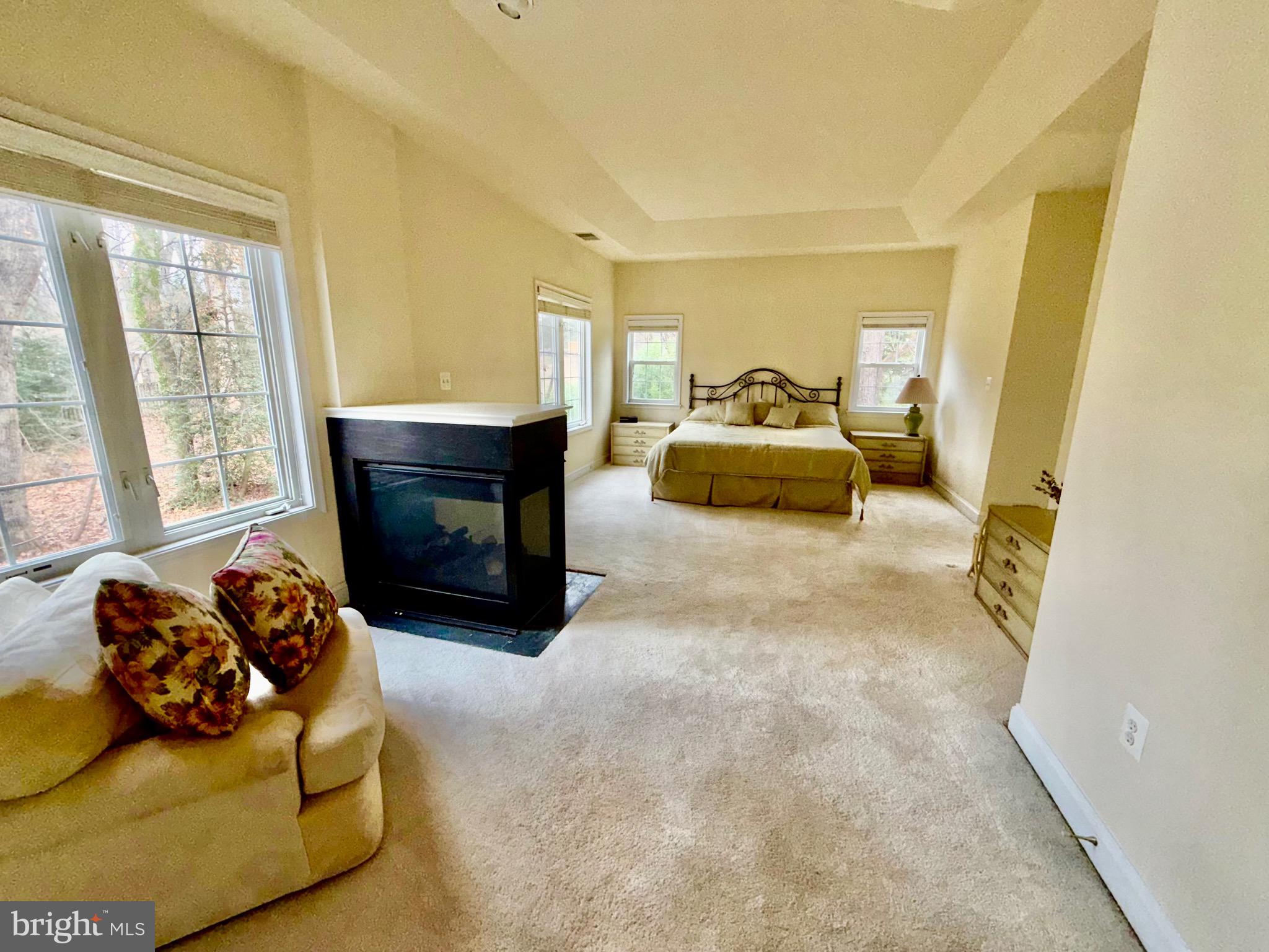 ROCKVILLE HEIGHTS - Residential