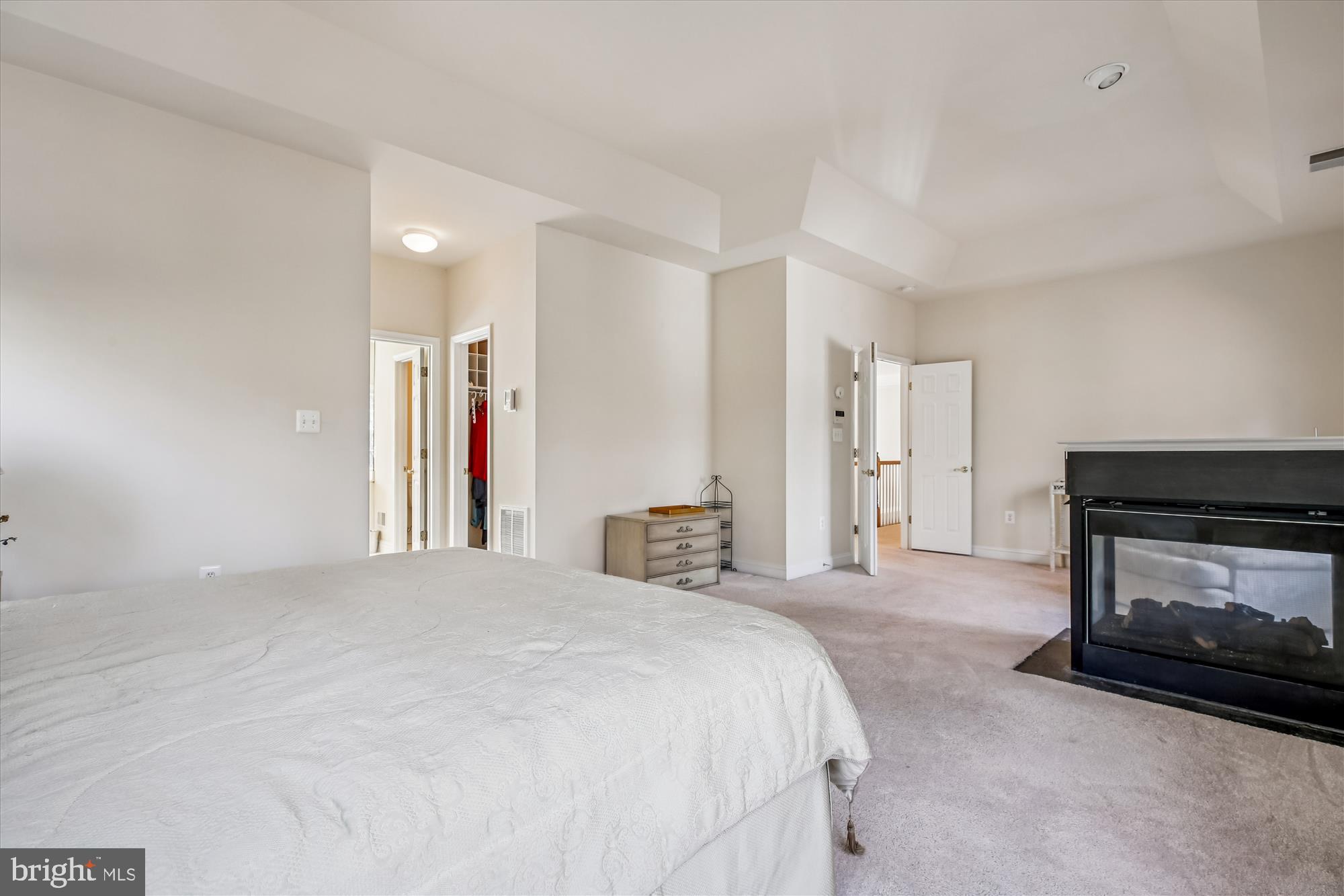 ROCKVILLE HEIGHTS - Residential