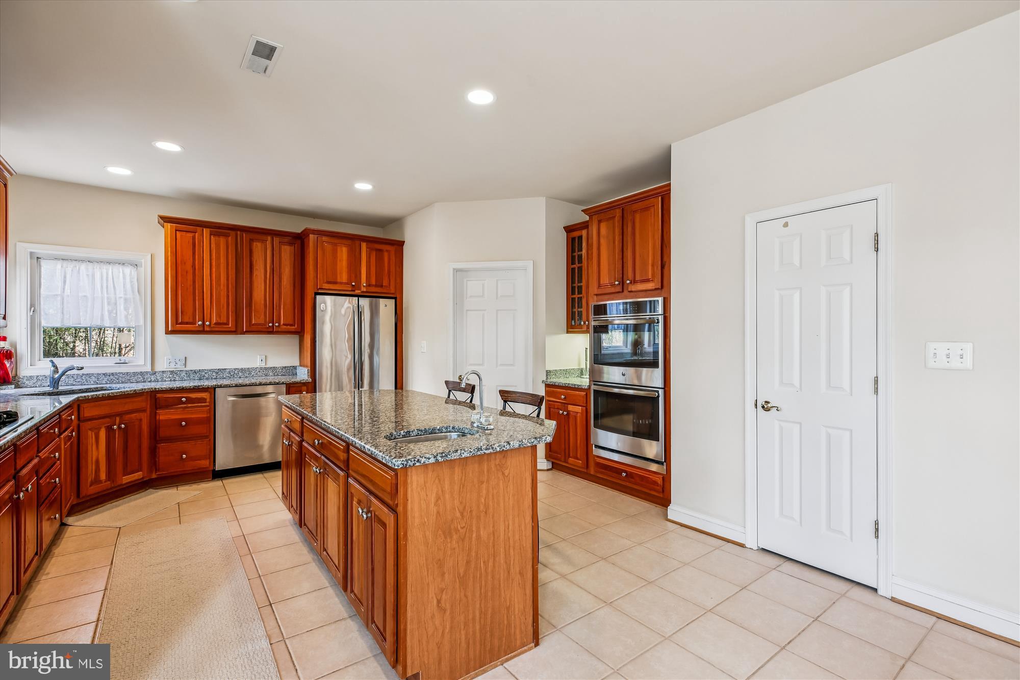 ROCKVILLE HEIGHTS - Residential