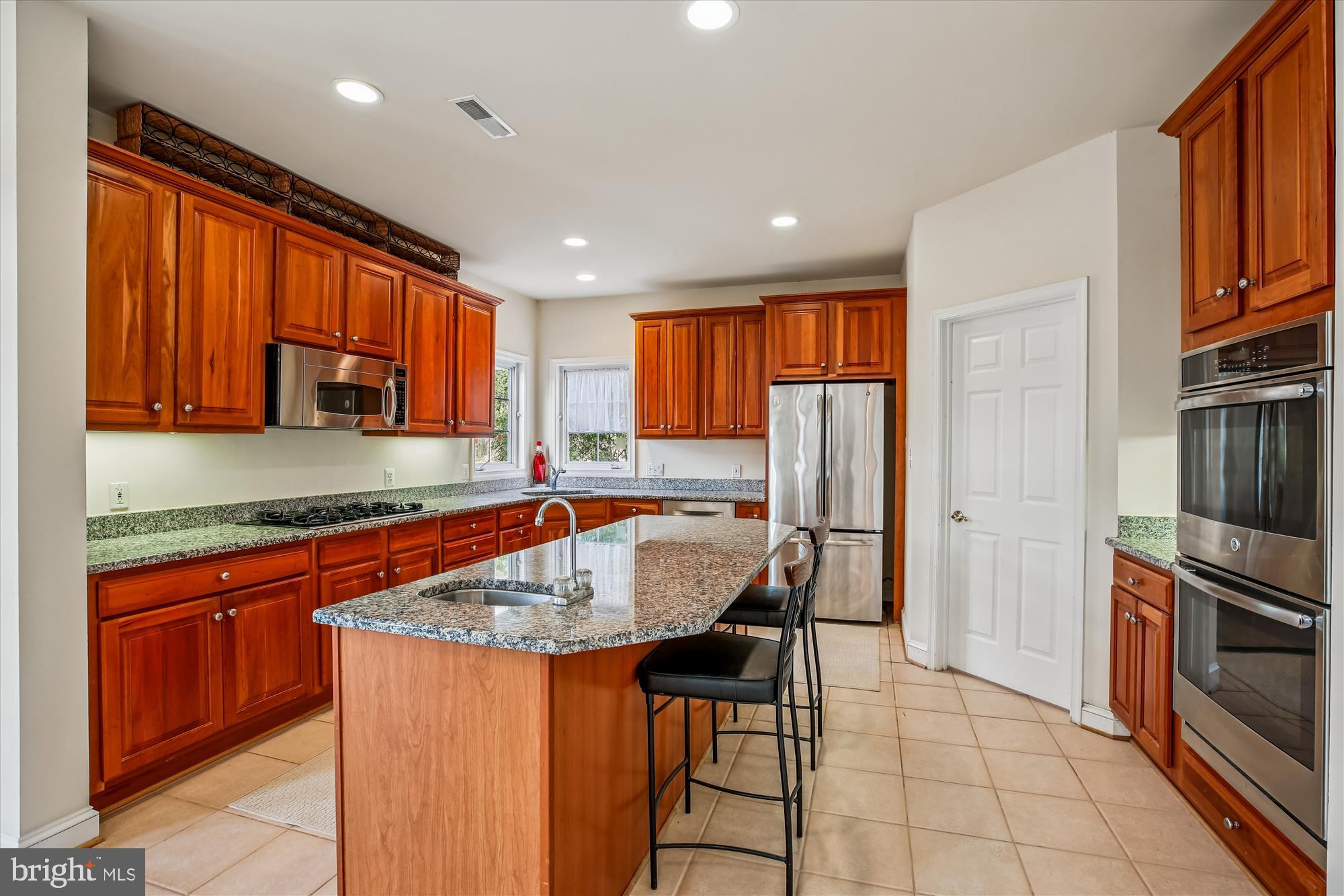 ROCKVILLE HEIGHTS - Residential