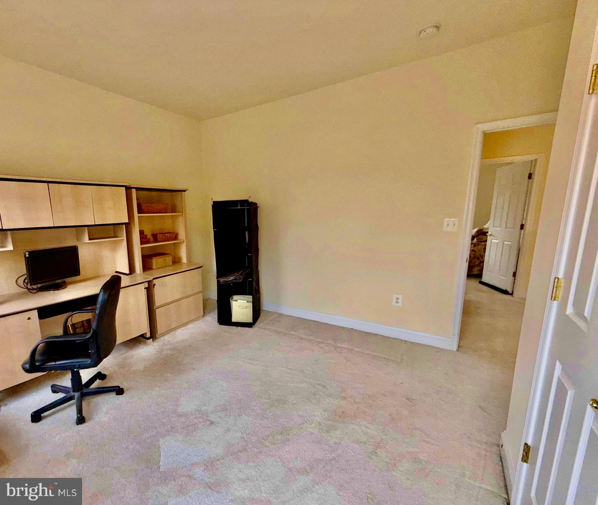 ROCKVILLE HEIGHTS - Residential