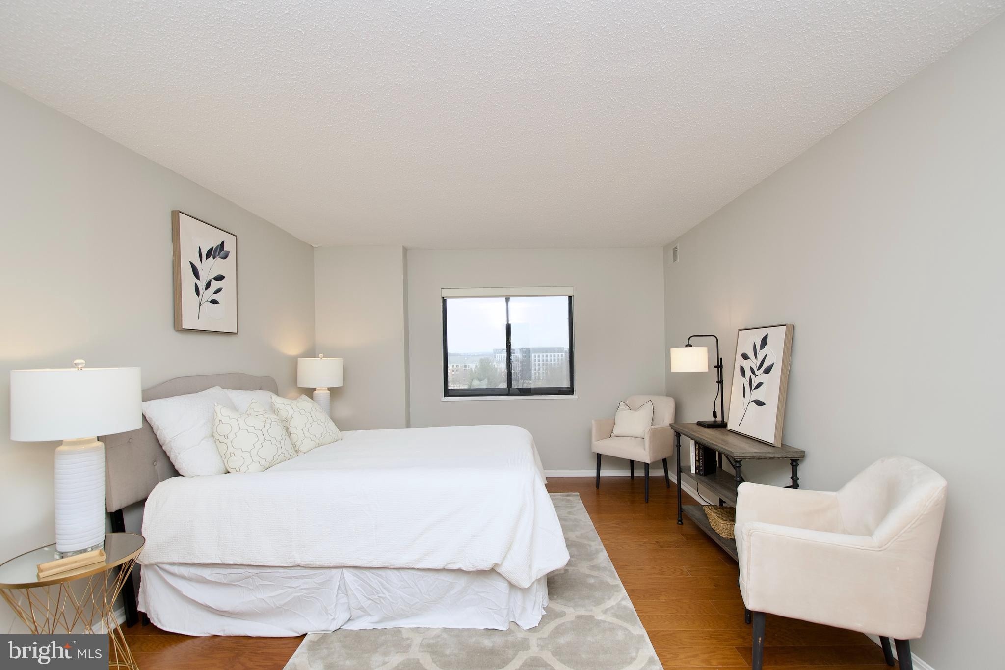 MONTEBELLO - Residential