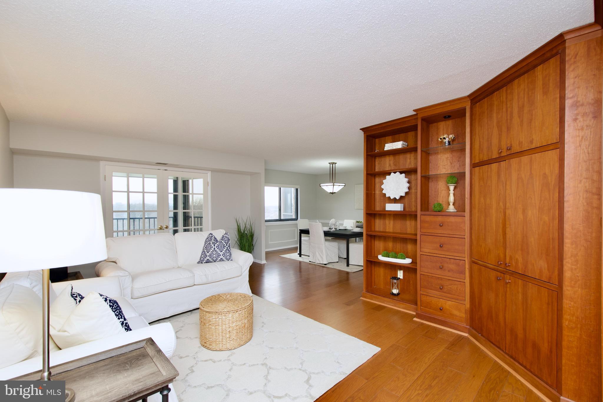 5902 MOUNT EAGLE DRIVE 905