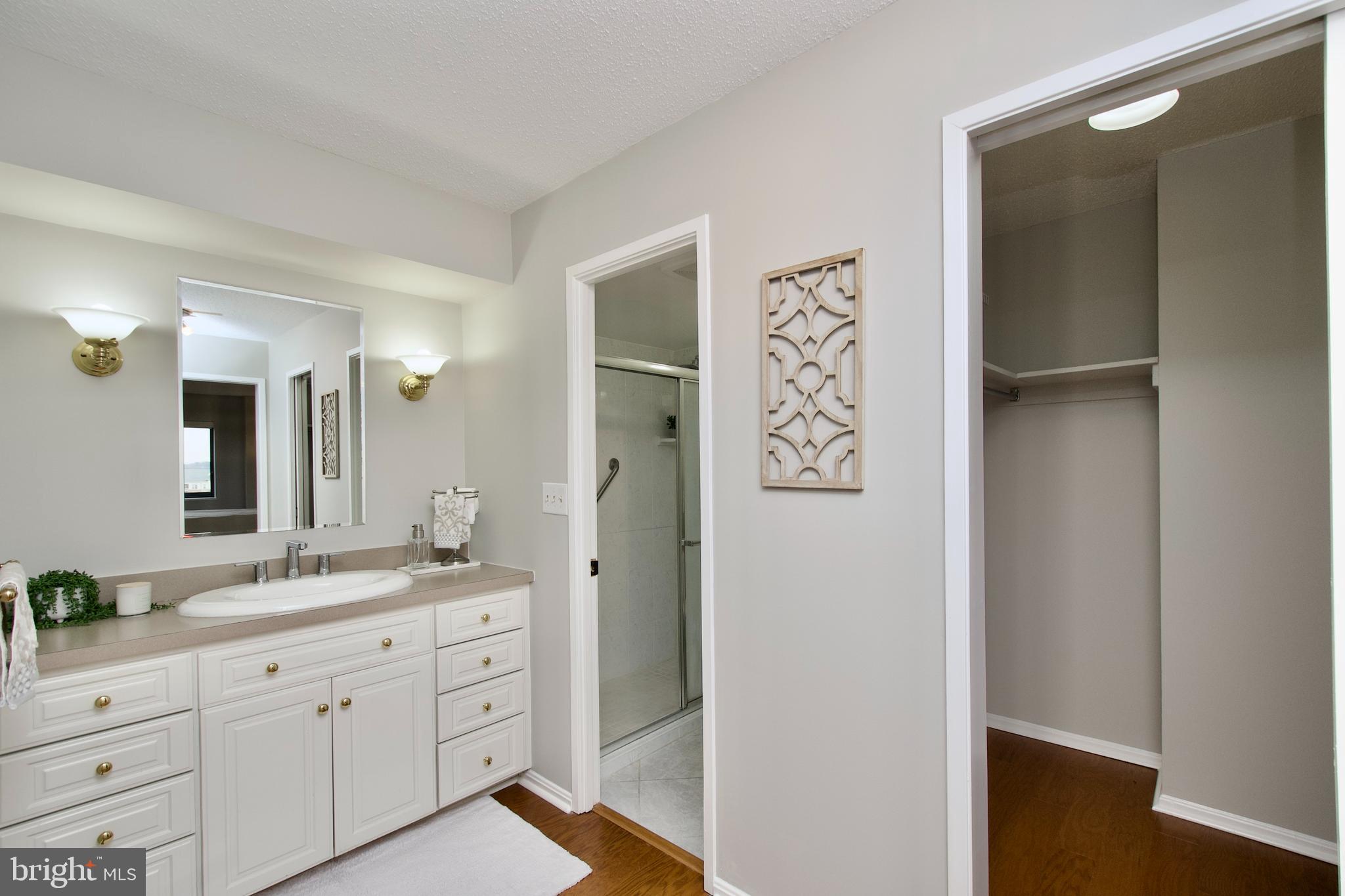 MONTEBELLO - Residential