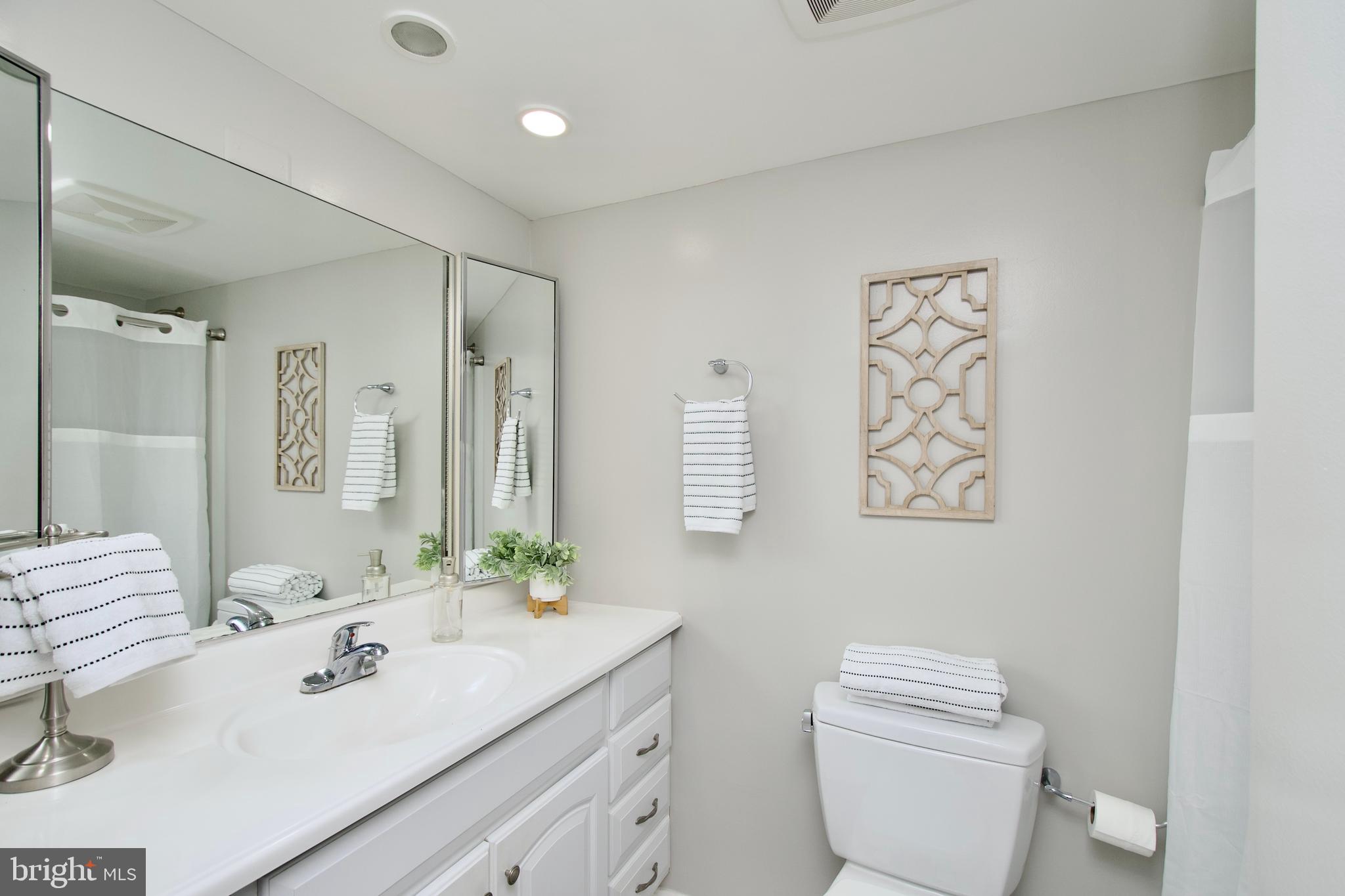 MONTEBELLO - Residential