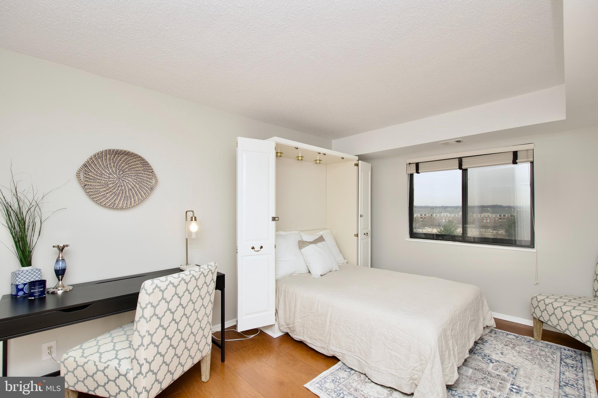 MONTEBELLO - Residential