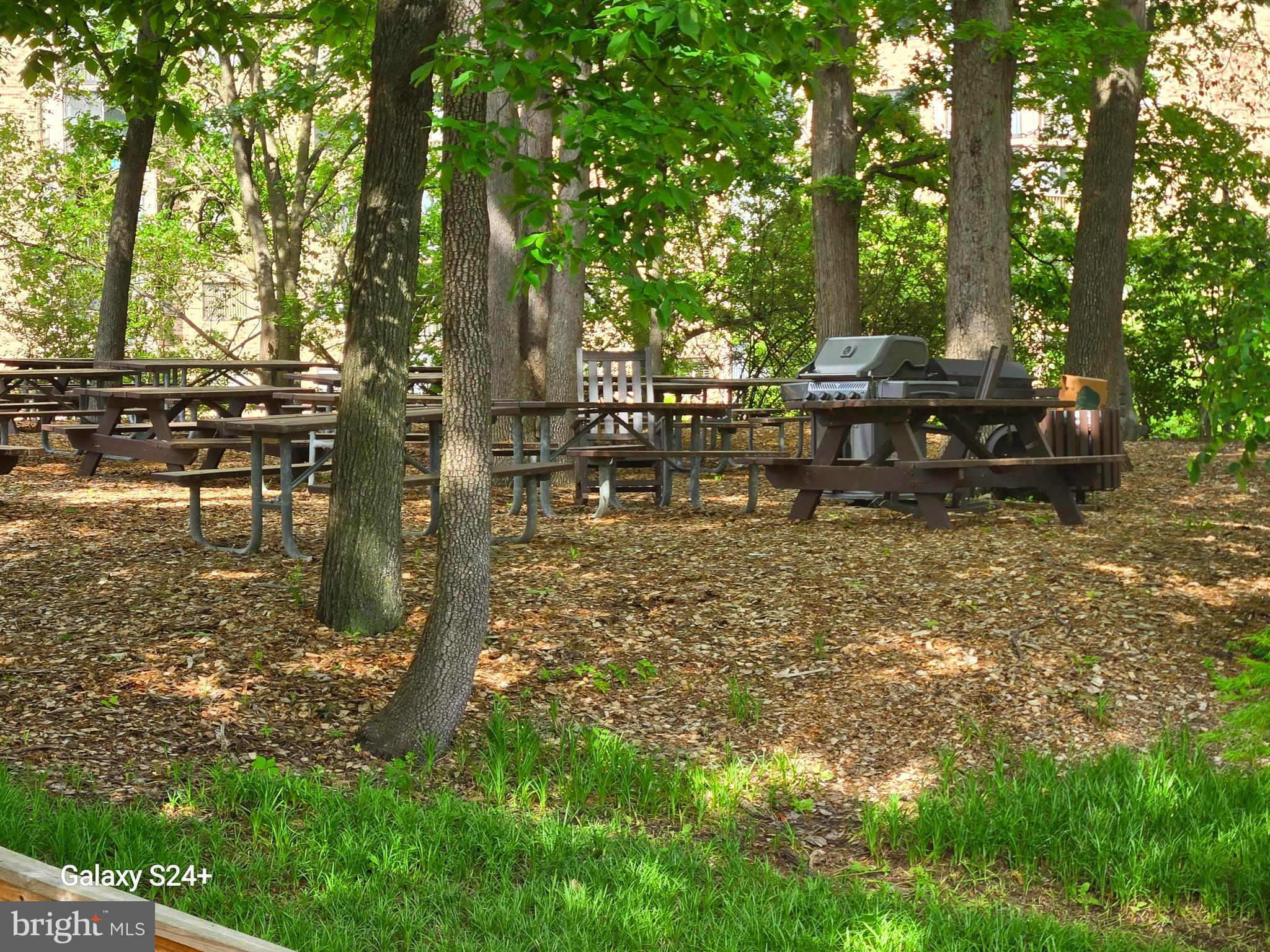 MONTEBELLO - Residential