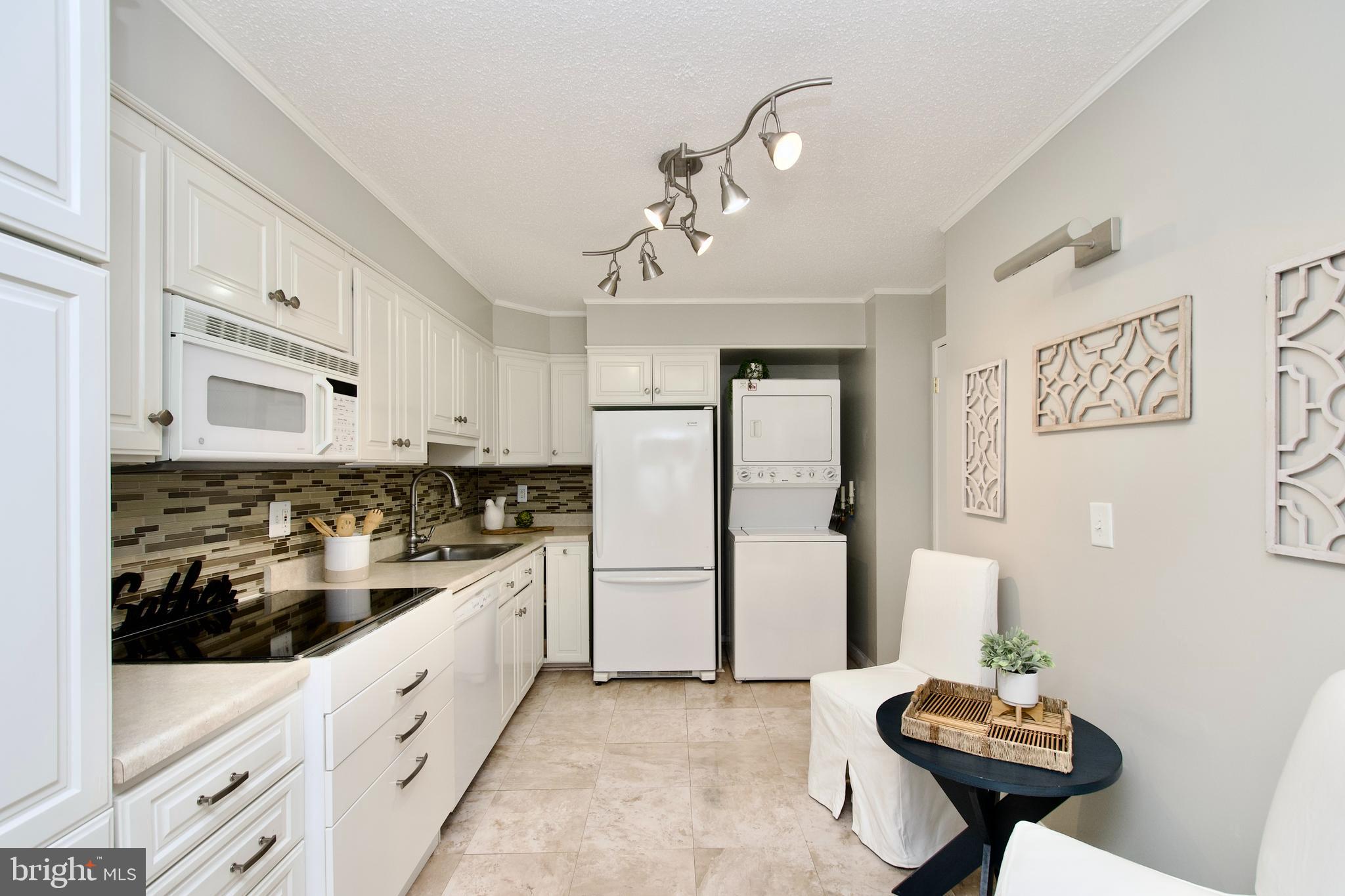 MONTEBELLO - Residential