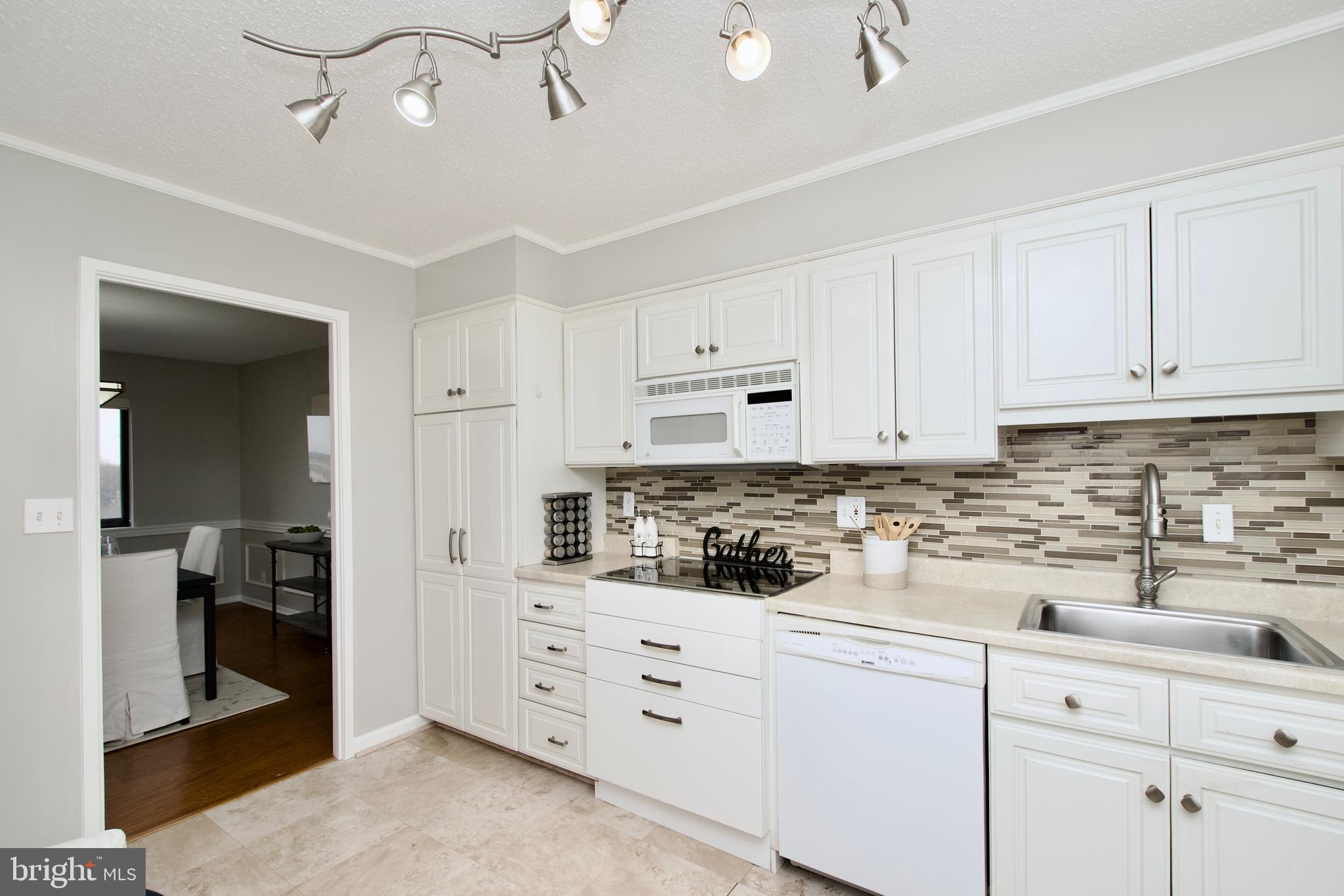 MONTEBELLO - Residential