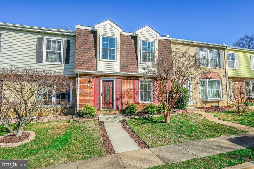 Welcome to this spacious, updated, and well-maintained 3-bedroom, 2.5-bath home. This wonderful home features 3 updated bathrooms, new recess lights, a new roof ( 2017), HVAC (2016), newer water heater, newer appliances, fresh neutral paint throughout, and new contemporary light fixtures. Other features include a formal dining room, large kitchen pantry, spacious and open living room with plenty of natural light, and a large and gorgeous patio with a fully fenced-in private rear yard. This move-in-ready gem offers convenient access to the Franconia-Springfield Metro station, a nearby community pool, playground, and basketball court, as well as the vibrant Kingstowne dining and shopping scene. All just a few minutes away. Your designated parking space (335) awaits amidst a wealth of reserved and visitor parking options.

Please submit application by using the RentSpree link.