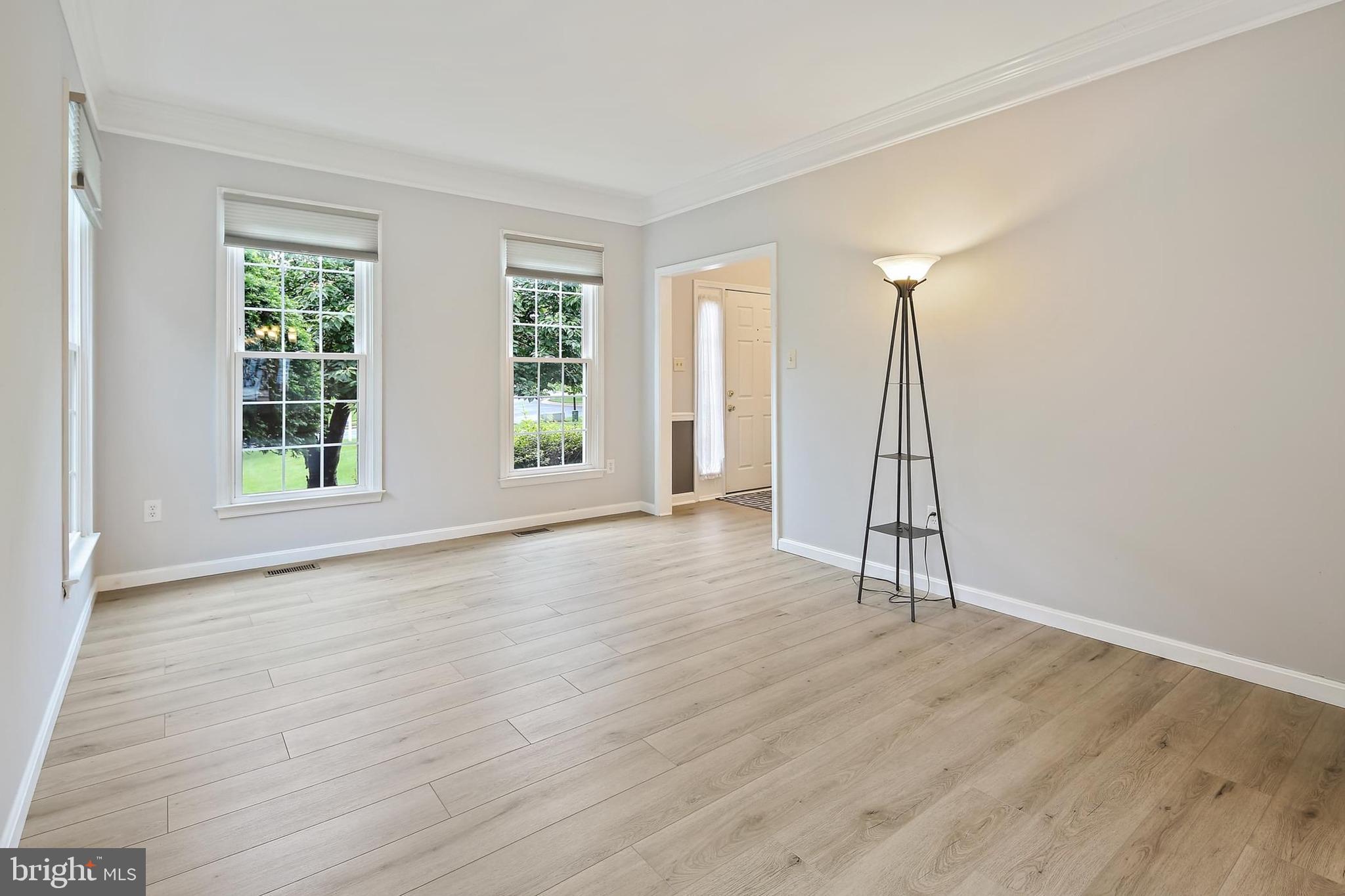 BRIARCLIFF MANOR - Residential