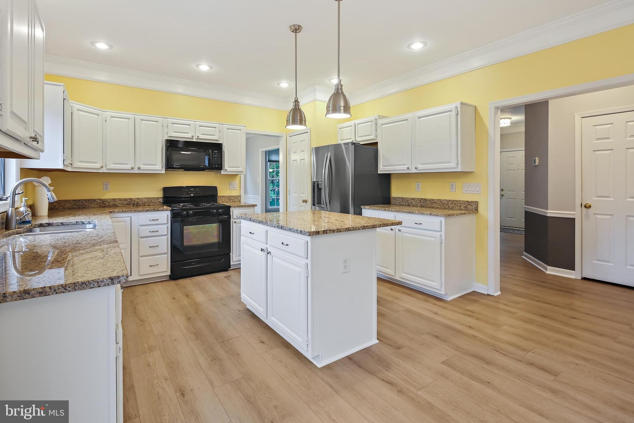 BRIARCLIFF MANOR - Residential