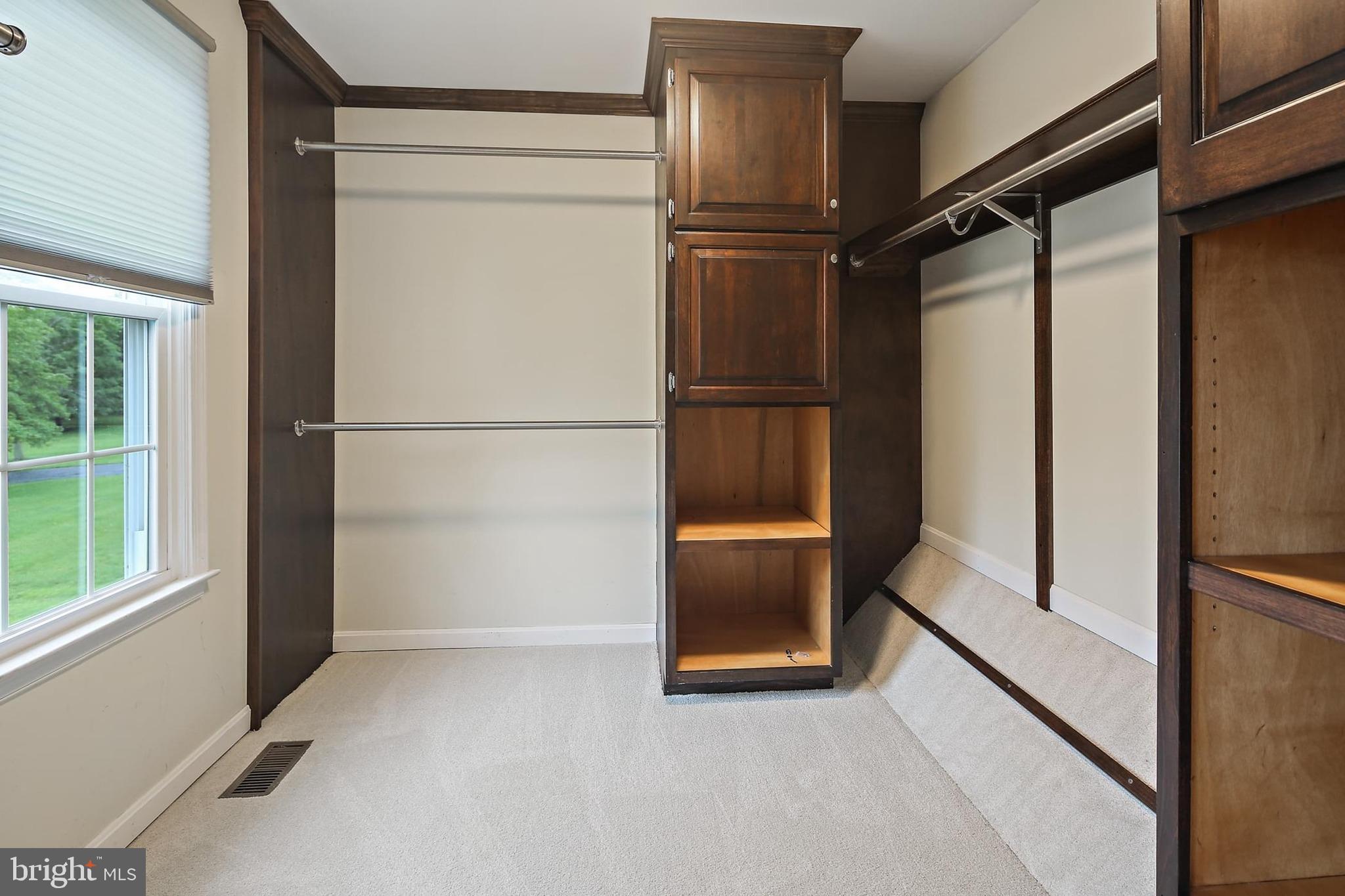 BRIARCLIFF MANOR - Residential